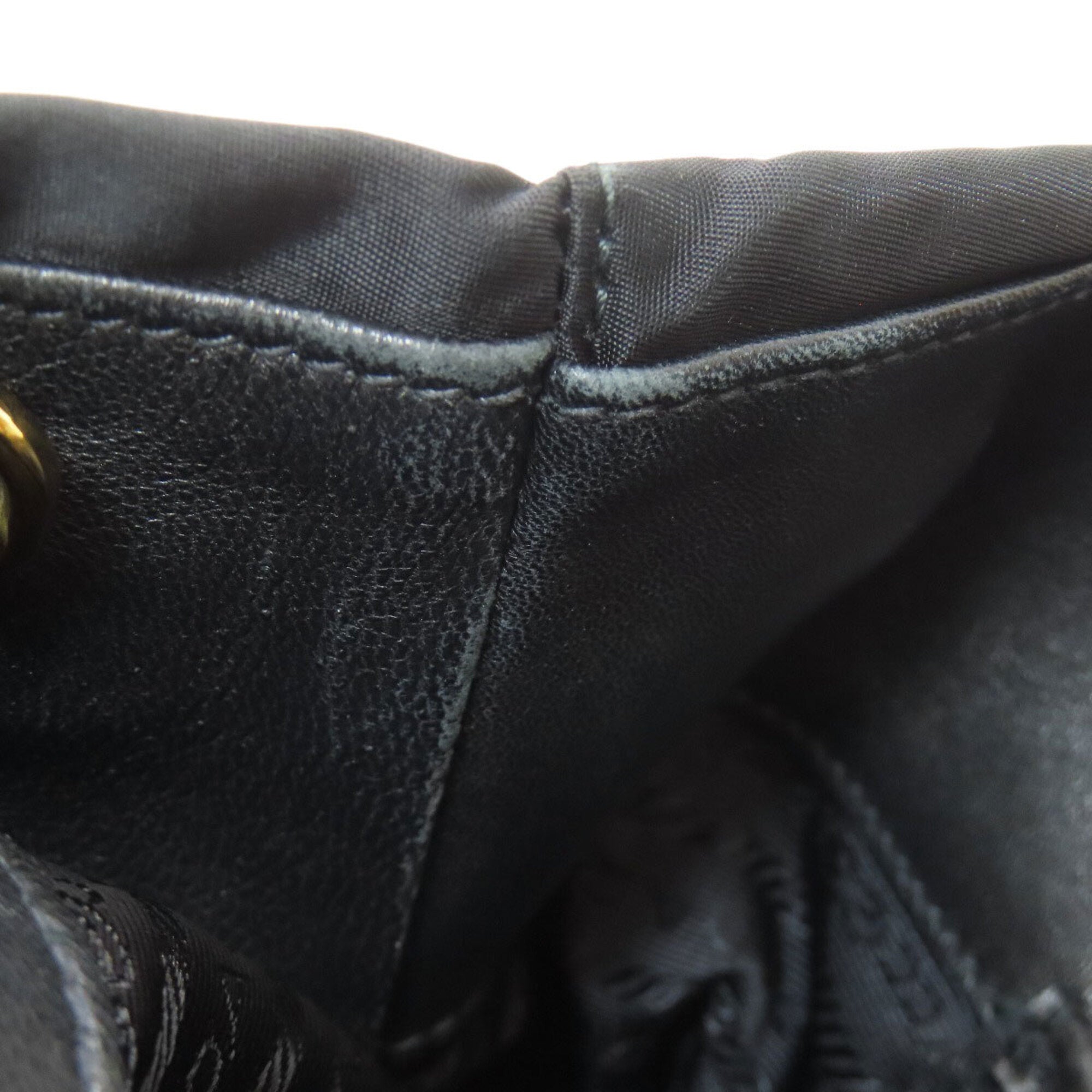 Prada Black Nylon Handbag (Pre-Owned)