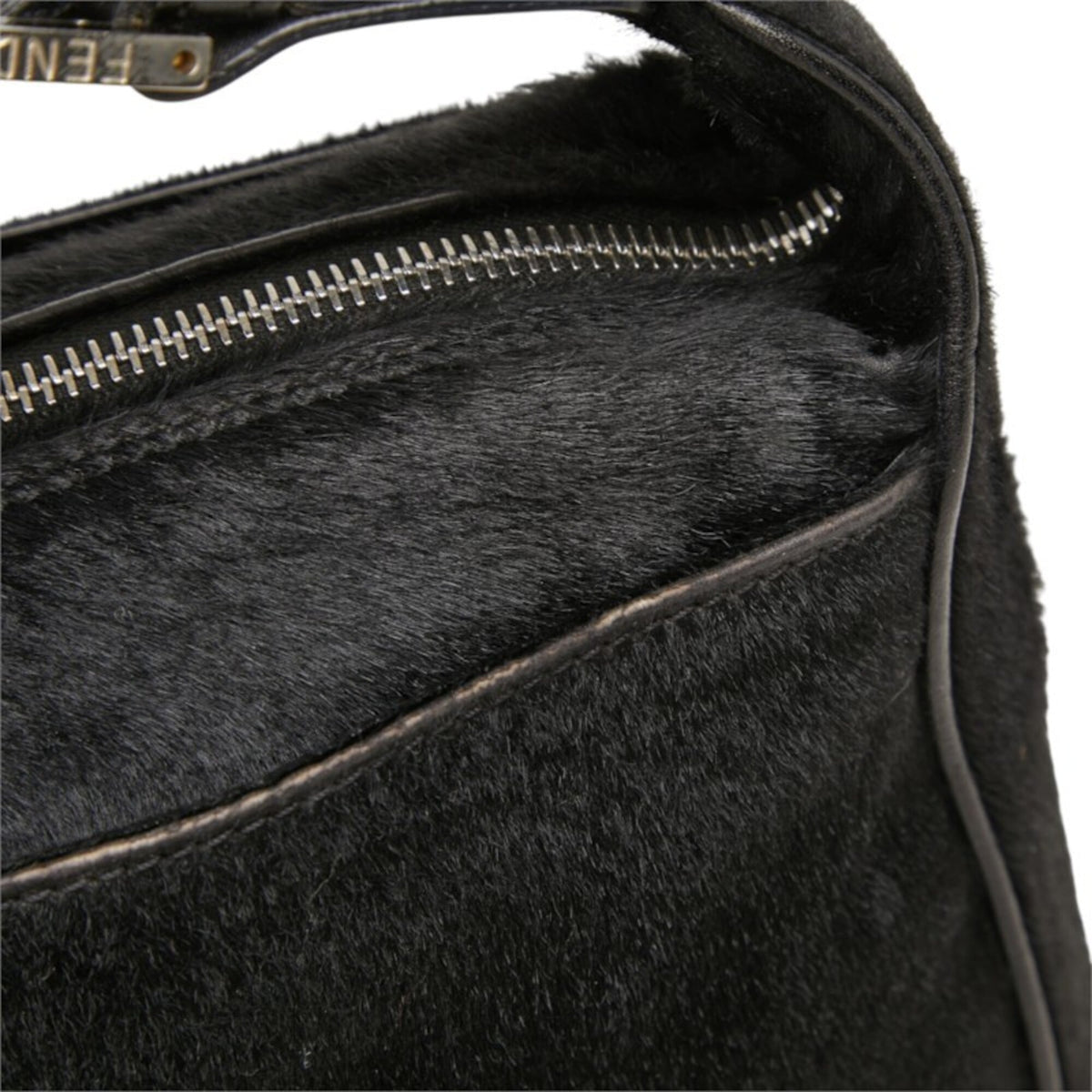 Fendi Black Leather Shoulder Bag (Pre-Owned)