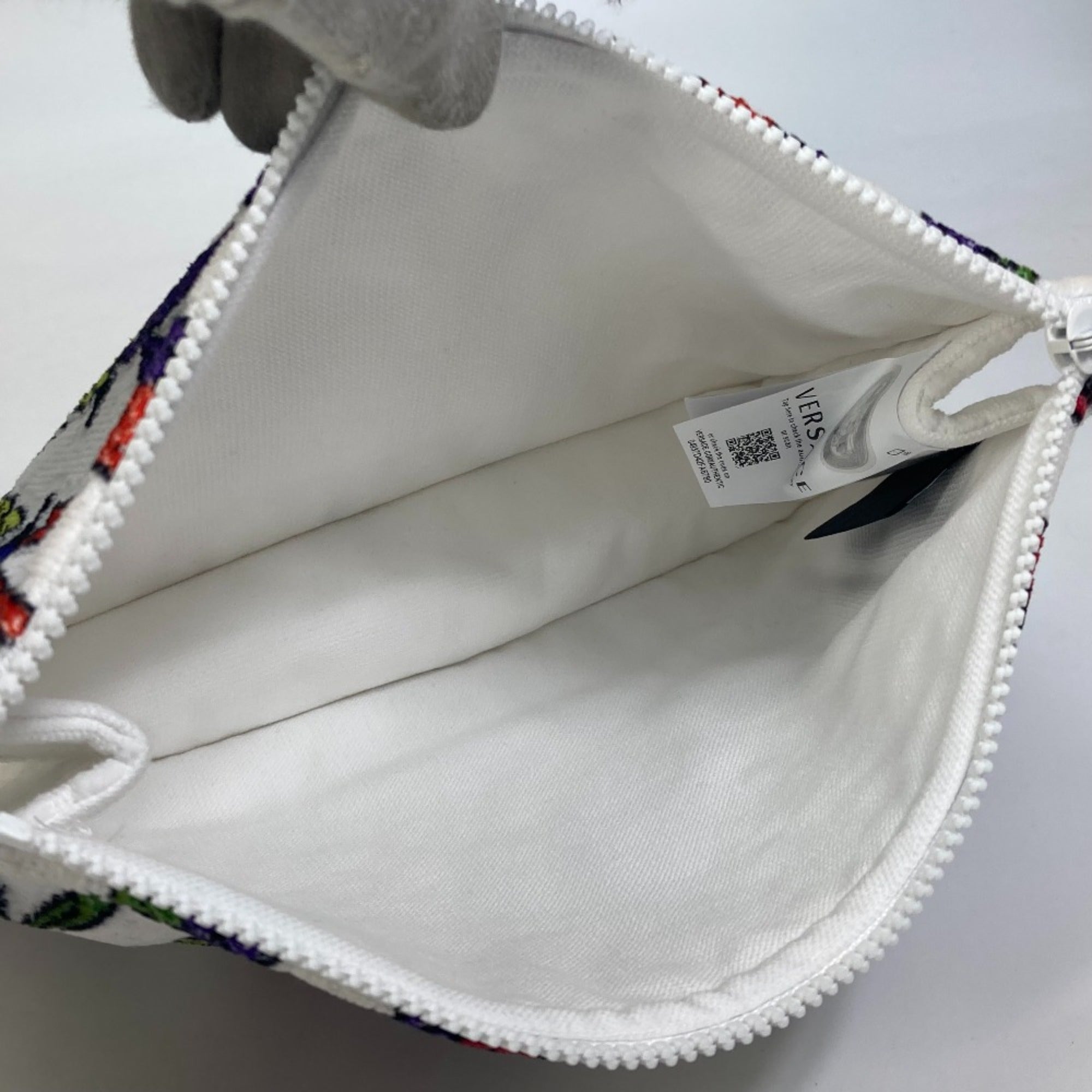 Versace White Other Clutch Bag (Pre-Owned)