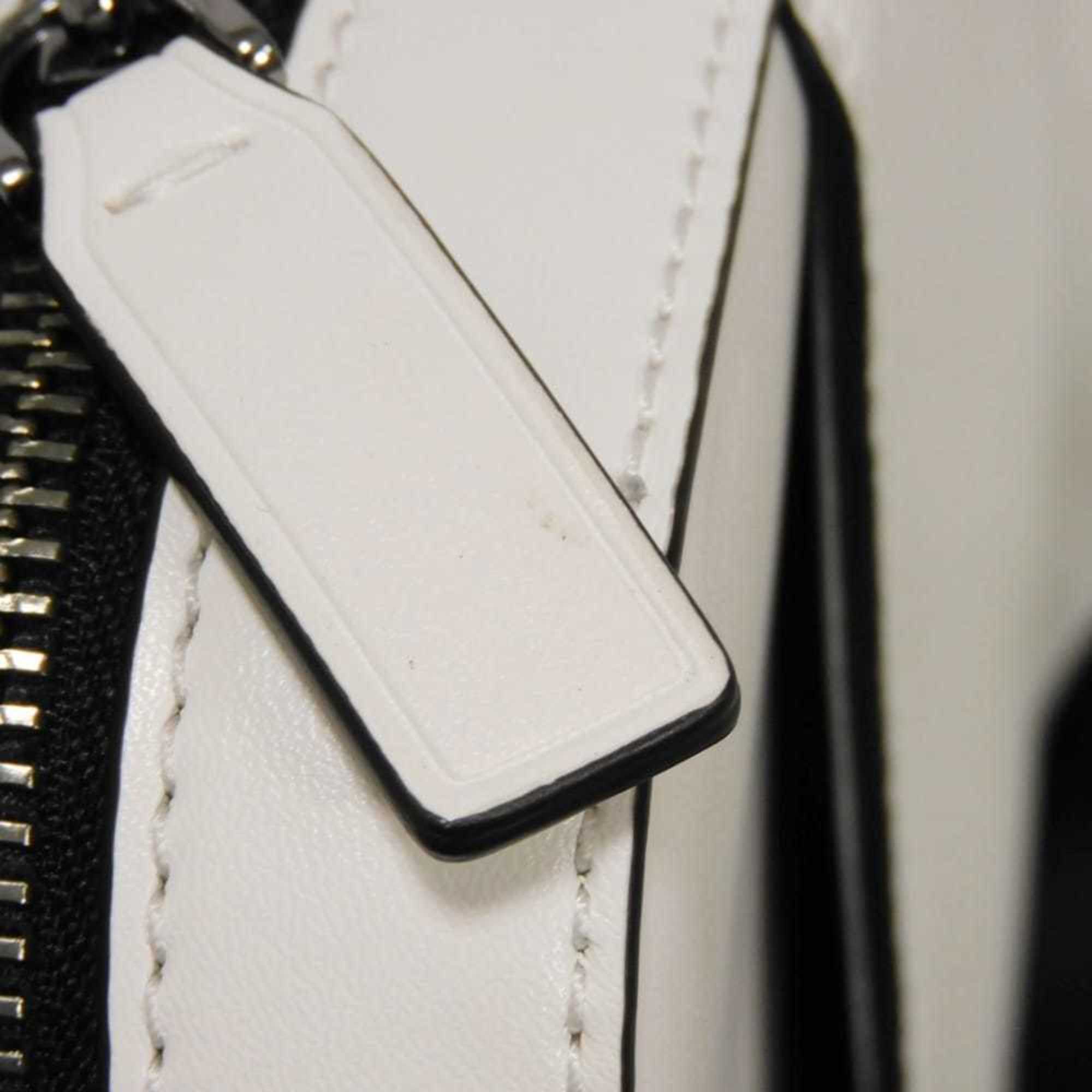 Michael Kors White Leather Shoulder Bag (Pre-Owned)
