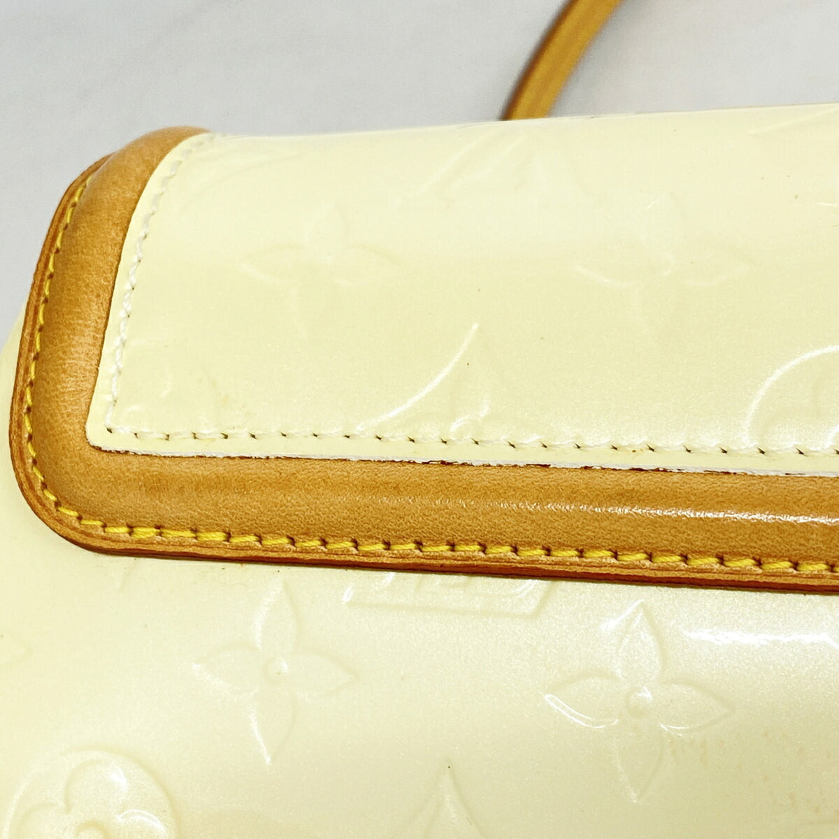Louis Vuitton Pearl Shoulder Bag (Pre-Owned)