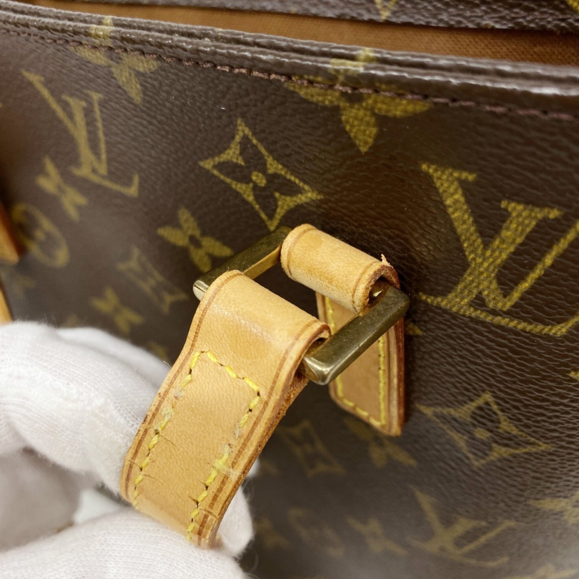 Louis Vuitton Brown Handbag (Pre-Owned)
