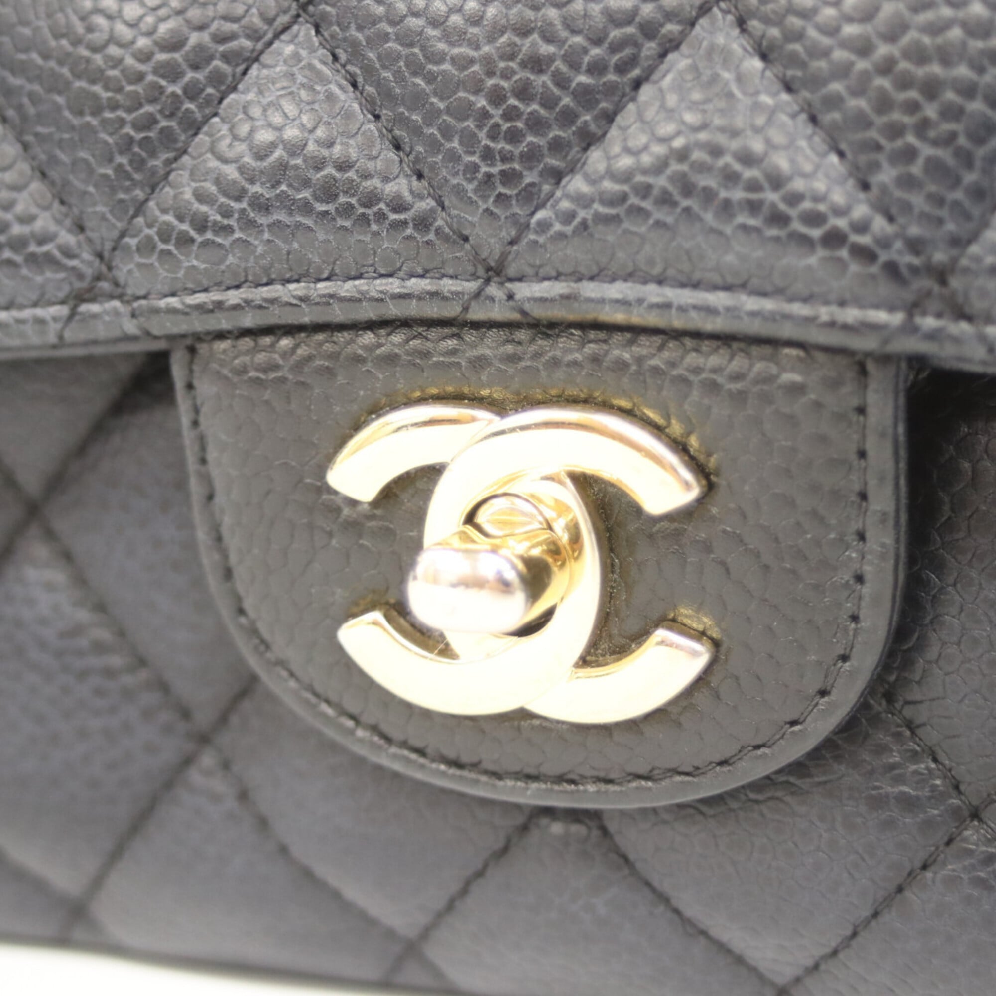 Chanel Black Grained Calfskin Shoulder Bag (Pre-Owned)