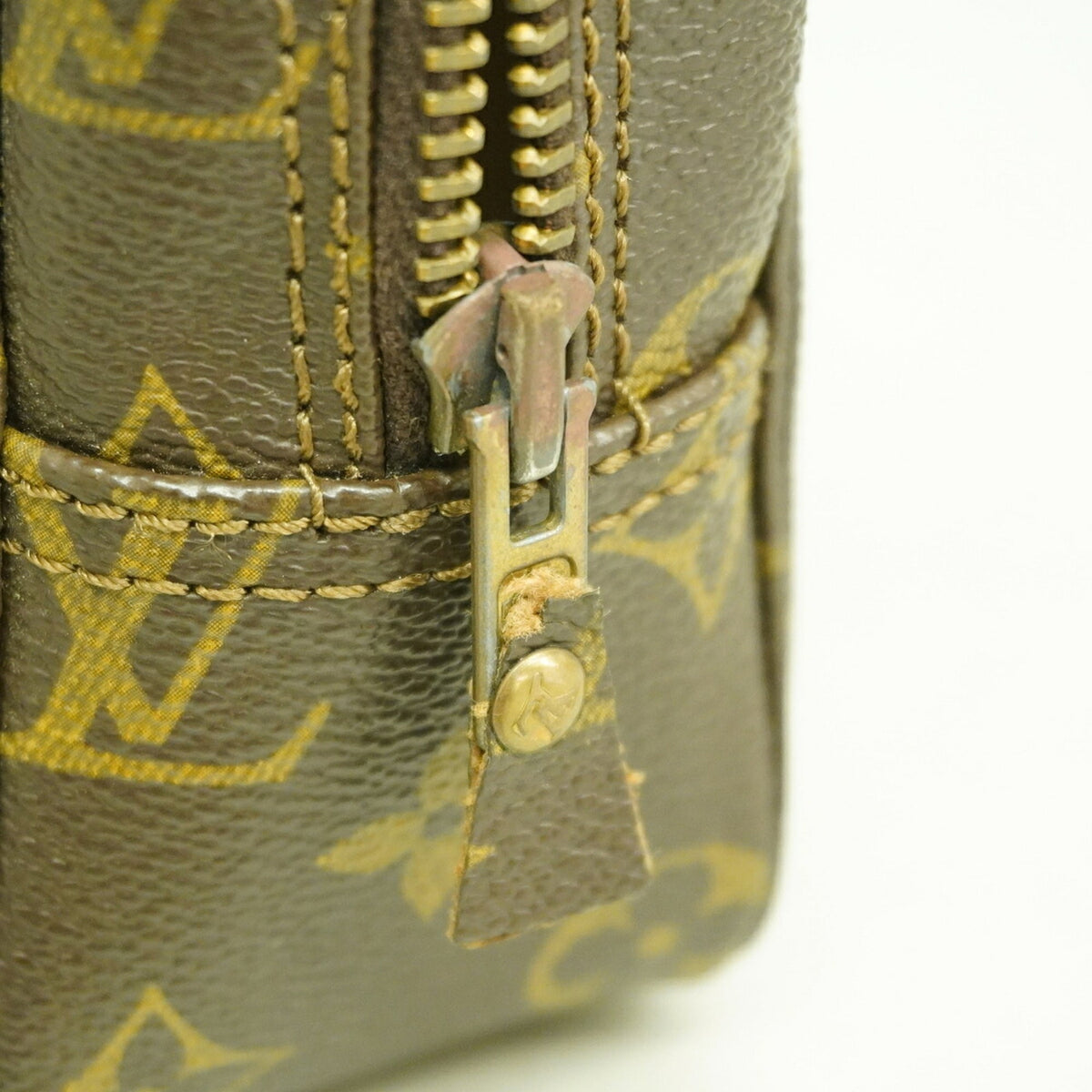 Louis Vuitton Brown Pouch (Pre-Owned)