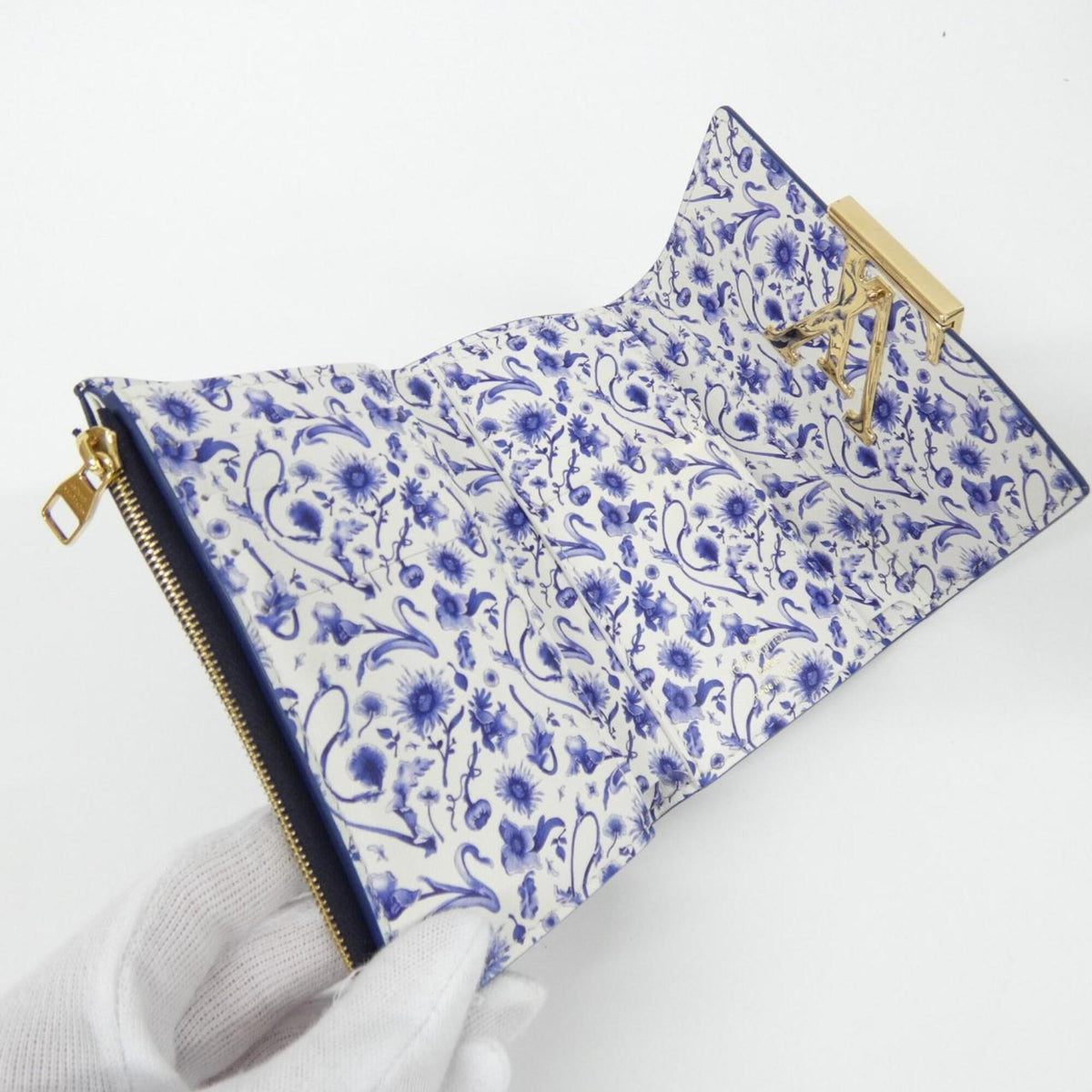 Louis Vuitton Navy Leather Wallet (Tri-Fold) (Pre-Owned)