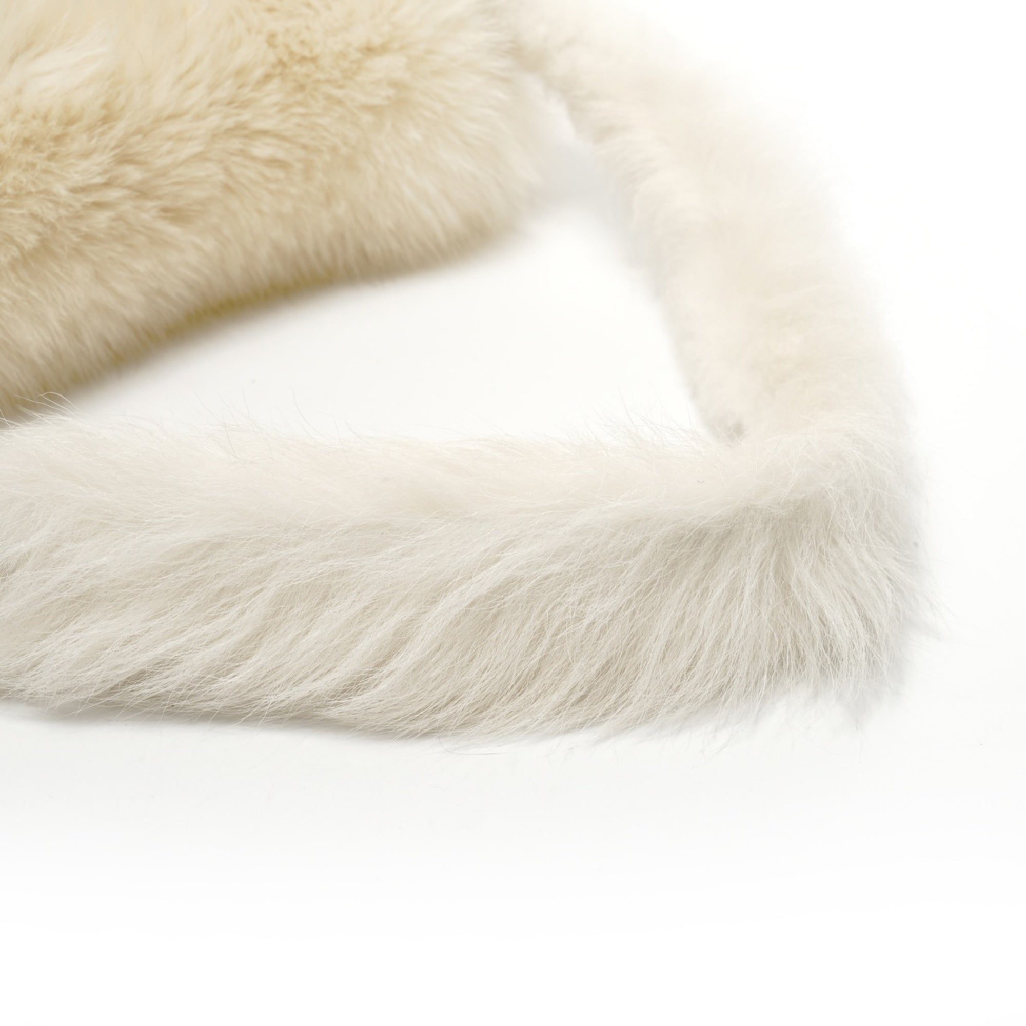 Fendi Ivory Fur Shoulder Bag (Pre-Owned)