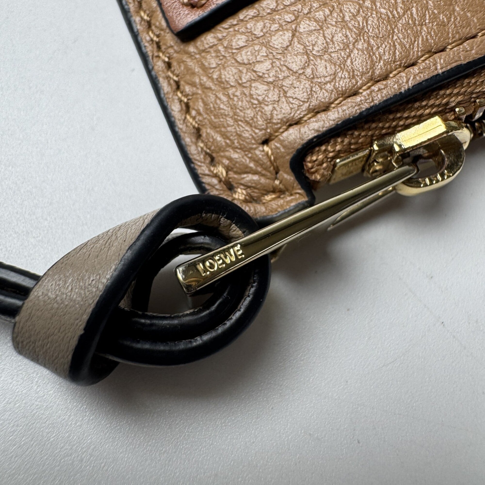 Loewe Leather Coin Purse/Coin Case (Pre-Owned)