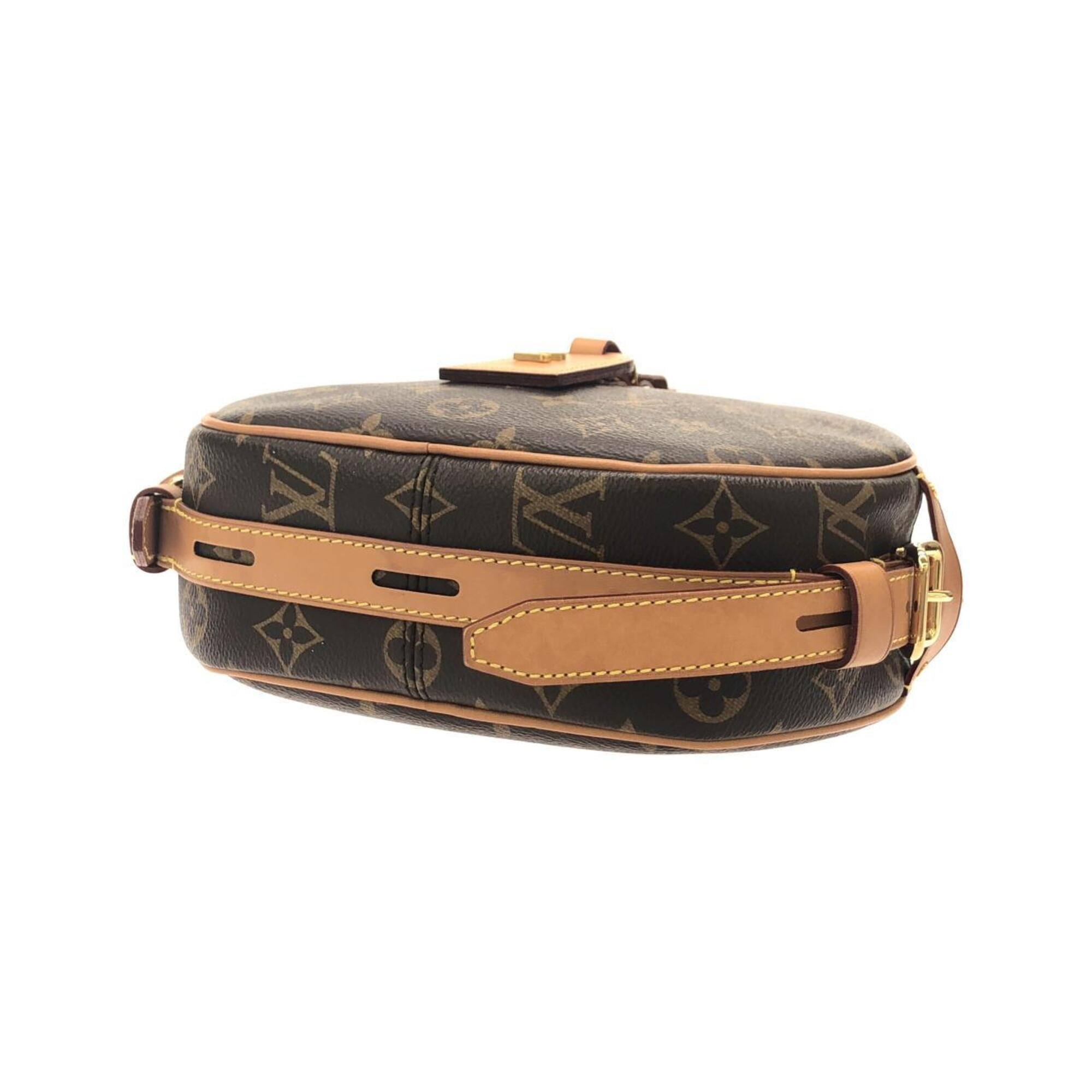 Louis Vuitton Marron Coated Canvas Shoulder Bag (Pre-Owned)