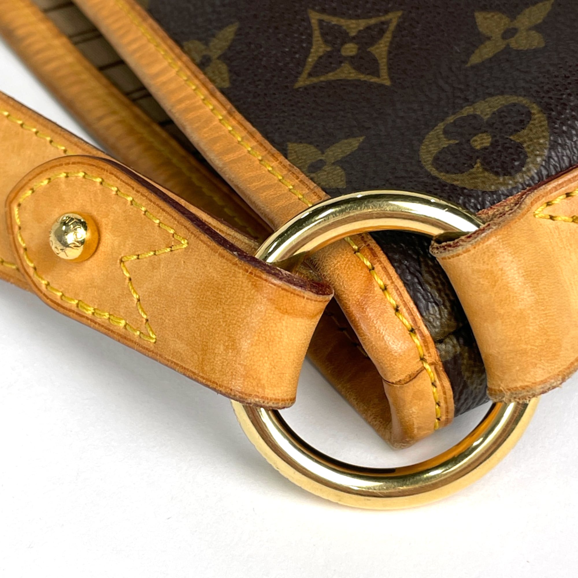 Louis Vuitton Brown Monogram Shoulder Bag (Pre-Owned)