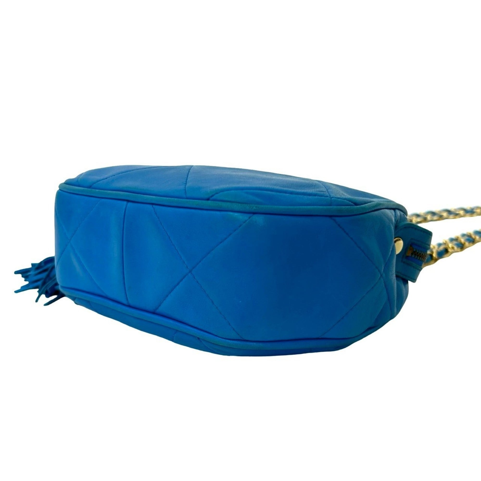 Chanel Blue Leather Shoulder Bag (Pre-Owned)