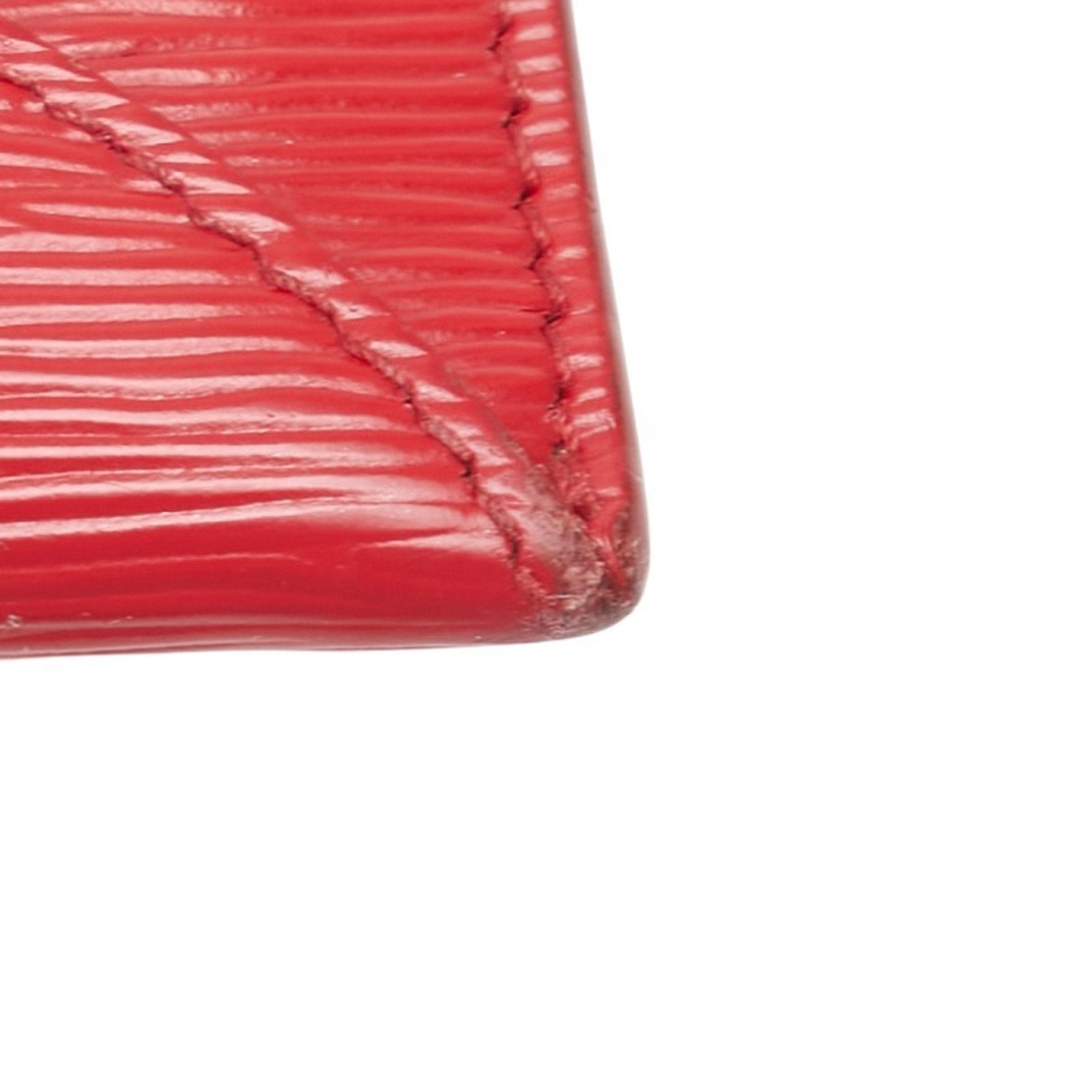 Prada Red Color Leather Long Wallet (Bi-Fold) (Pre-Owned)