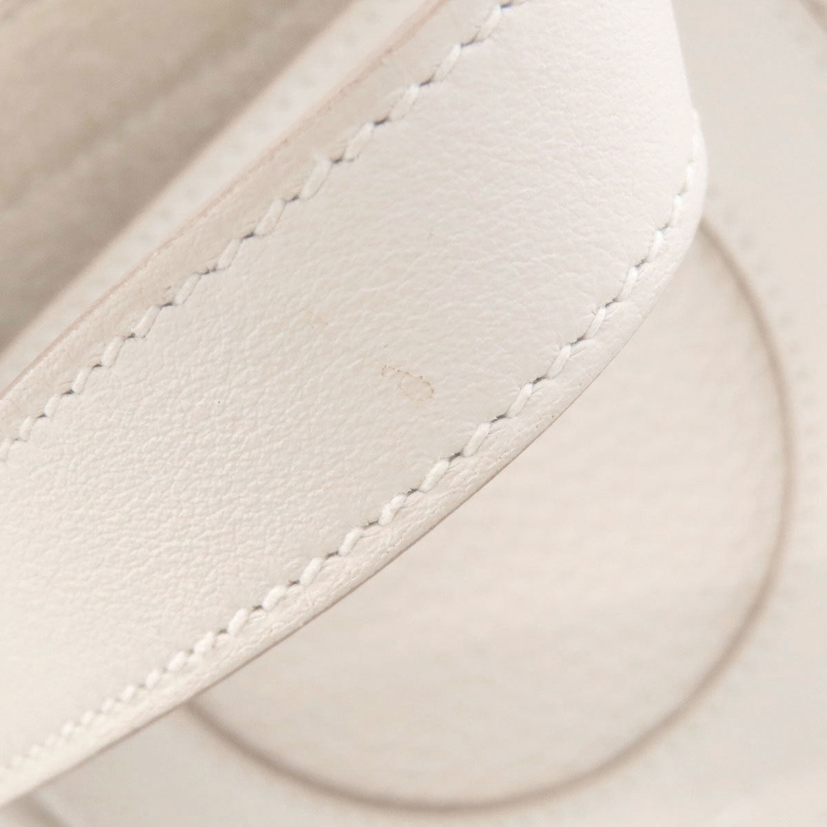 Hermes White Taurillon Clemence Leather Handbag (Pre-Owned)