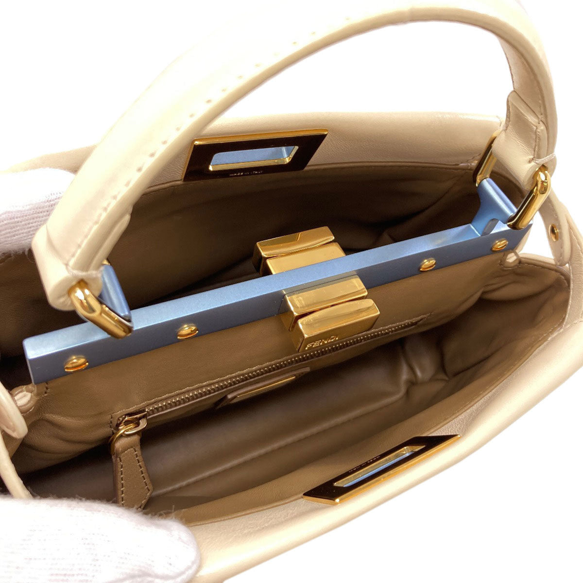 Fendi White Leather Handbag (Pre-Owned)
