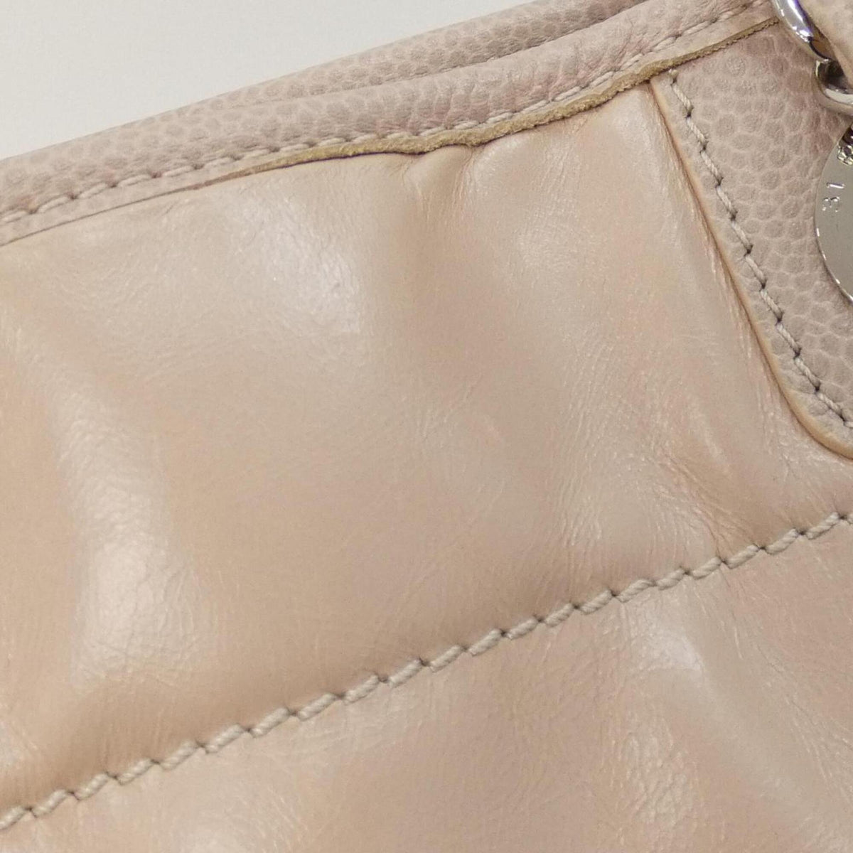 Chanel Pink Leather Grained Calfskin Handbag (Pre-Owned)