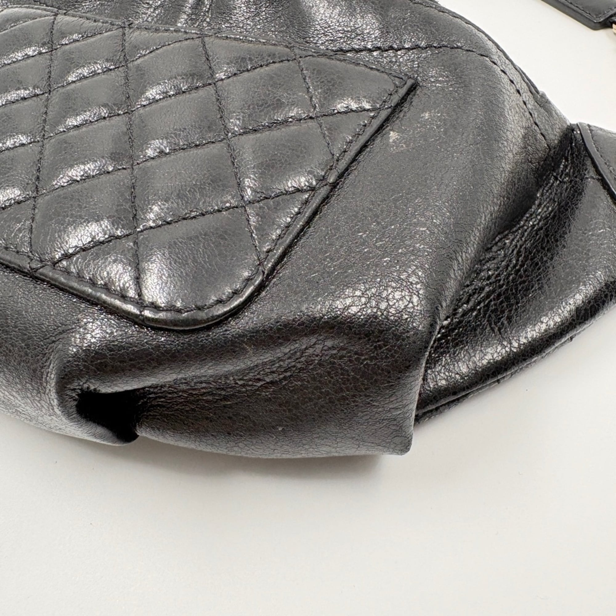 Chanel Matelasse Black Sling Bag (Pre-Owned)
