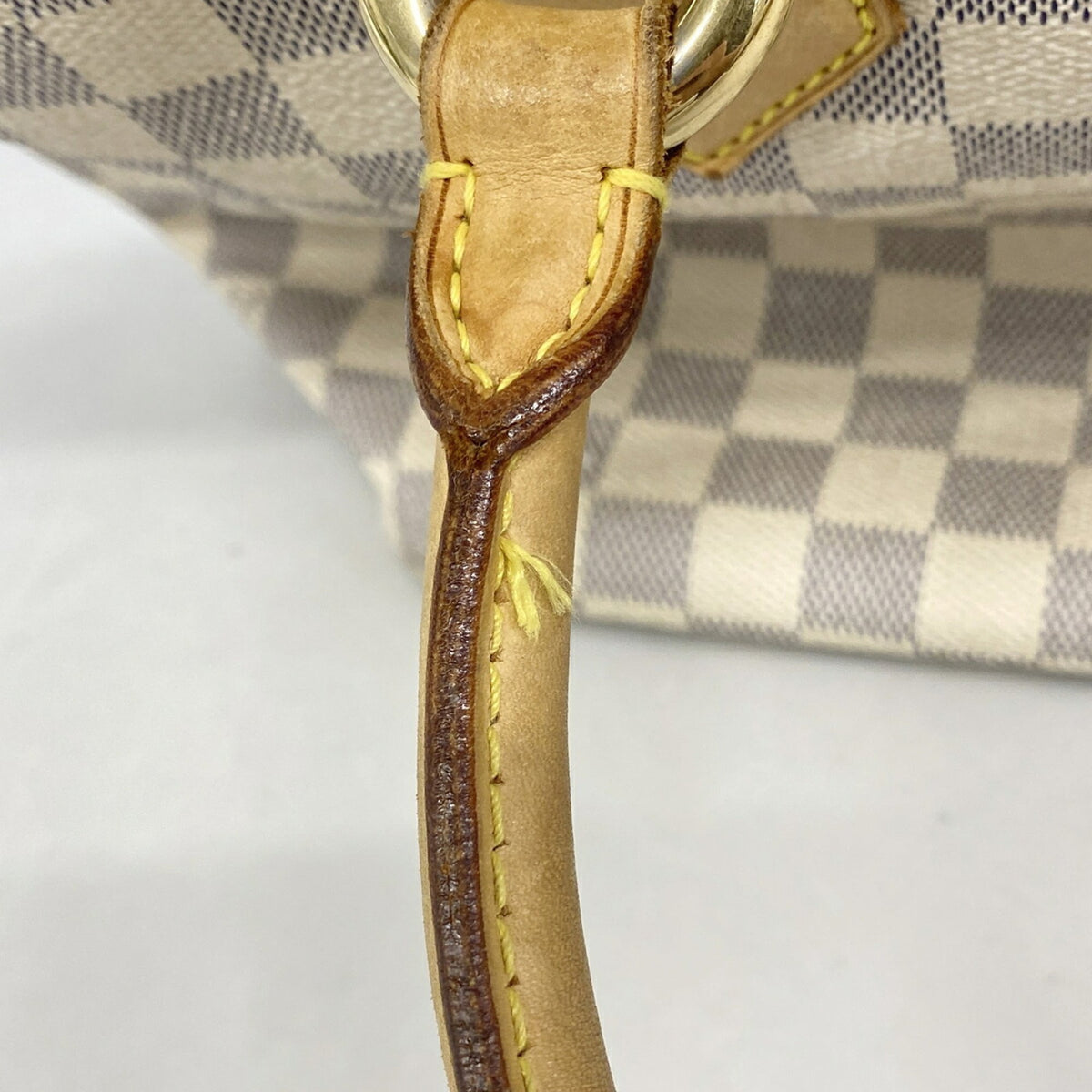 Louis Vuitton White Tote Bag (Pre-Owned)