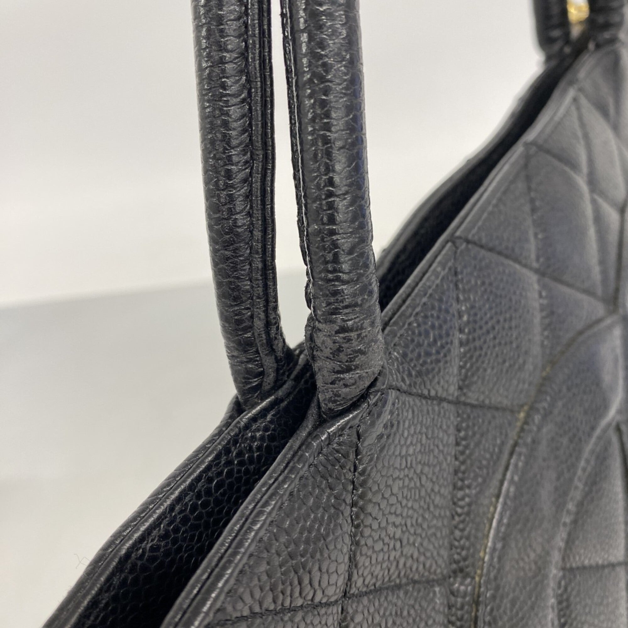Chanel Black Grained Calfskin Tote Bag (Pre-Owned)