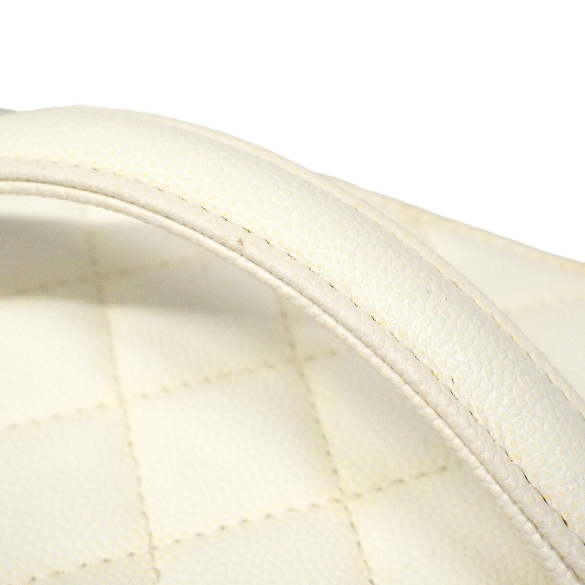 Chanel White Grained Calfskin Vanity Bag (Pre-Owned)