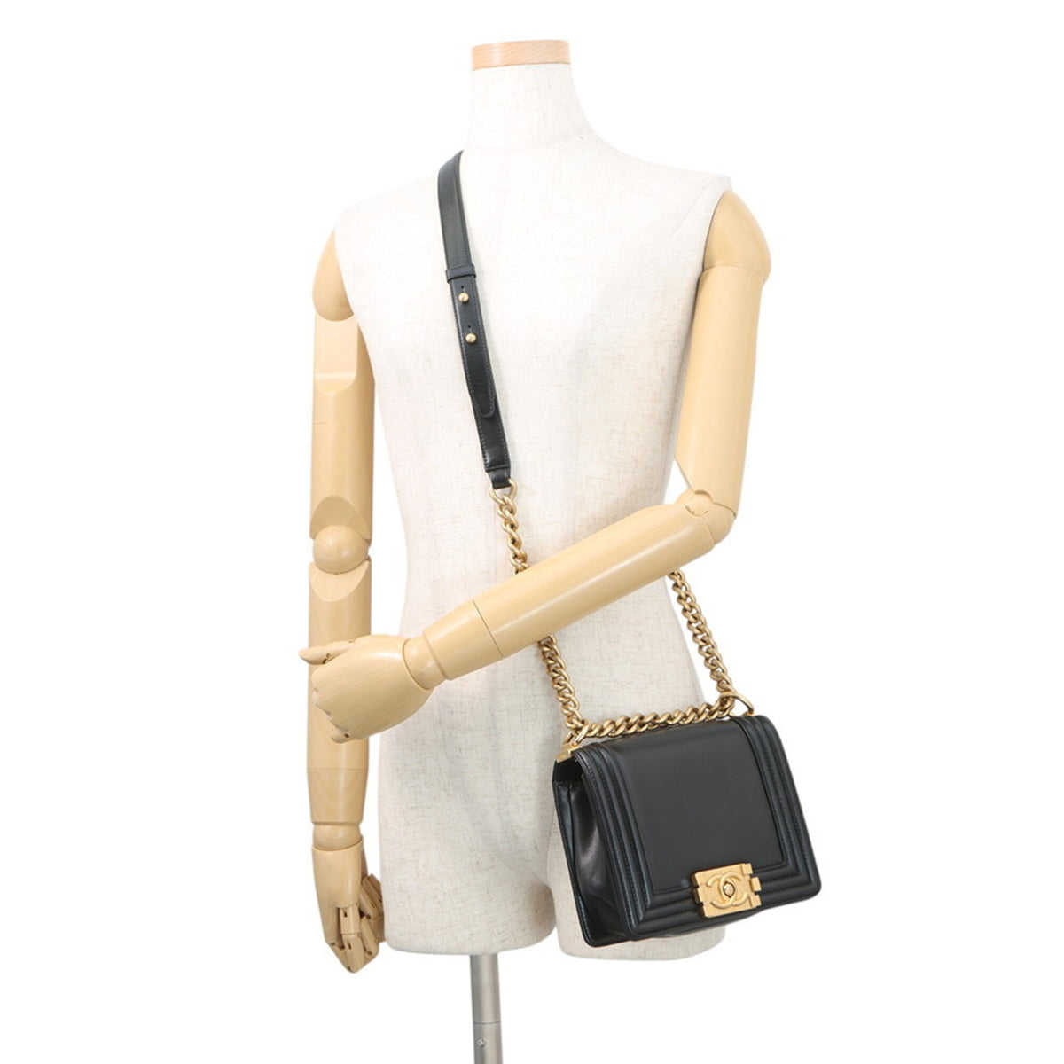Chanel Black Leather Handbag Shoulder Bag (Pre-Owned)