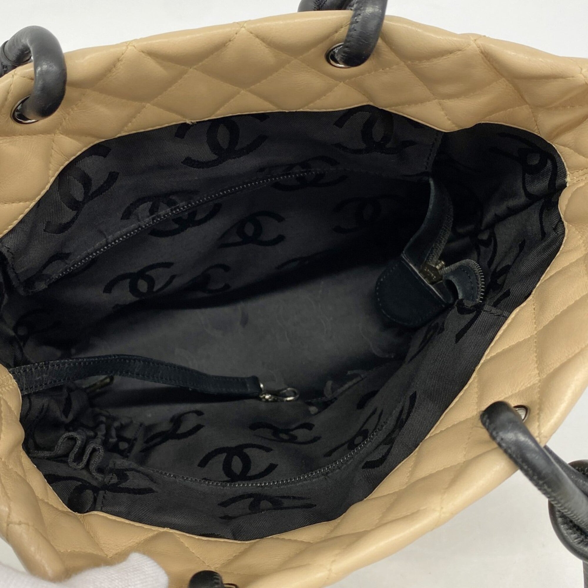 Chanel Beige Black Leather Tote Bag (Pre-Owned)