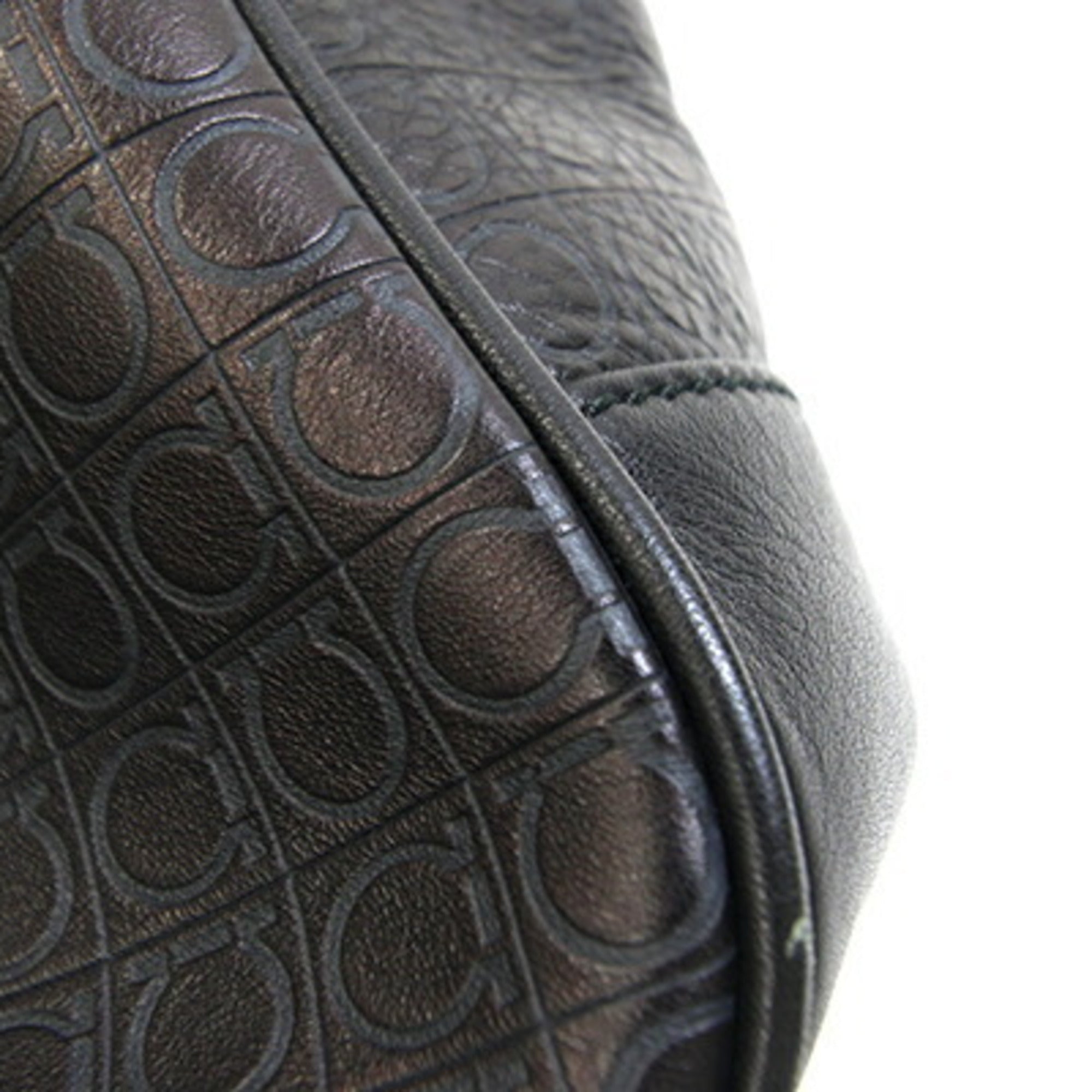 Salvatore Ferragamo Black Leather Shoulder Bag (Pre-Owned)