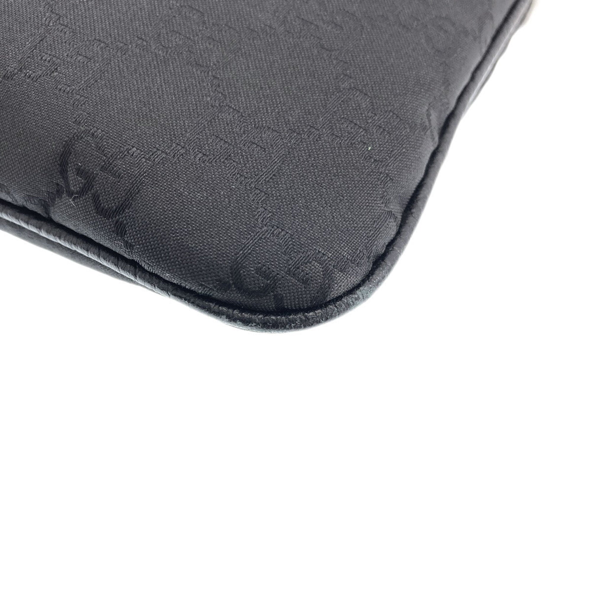 Gucci Black Nylon Shoulder Bag (Pre-Owned)