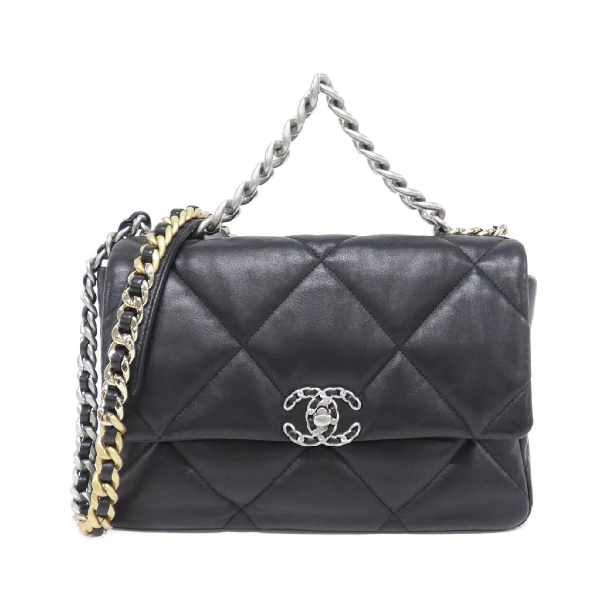 Chanel Black Leather Shoulder Bag (Pre-Owned)