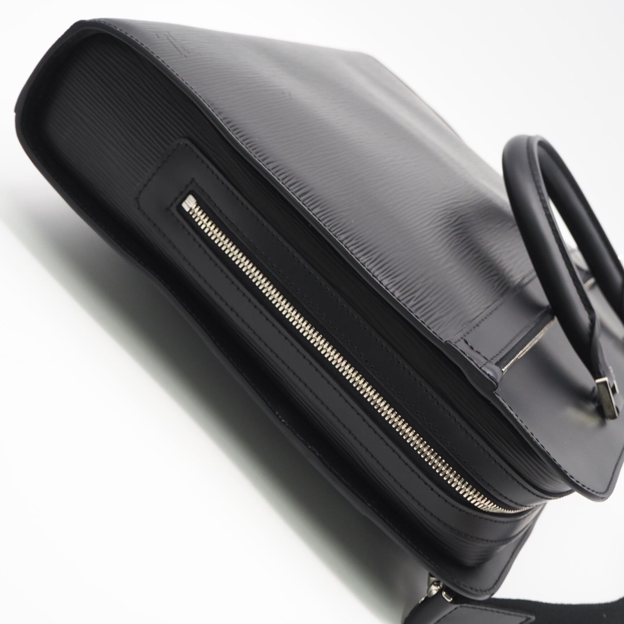 Louis Vuitton Black Noir Leather Briefcase (Pre-Owned)