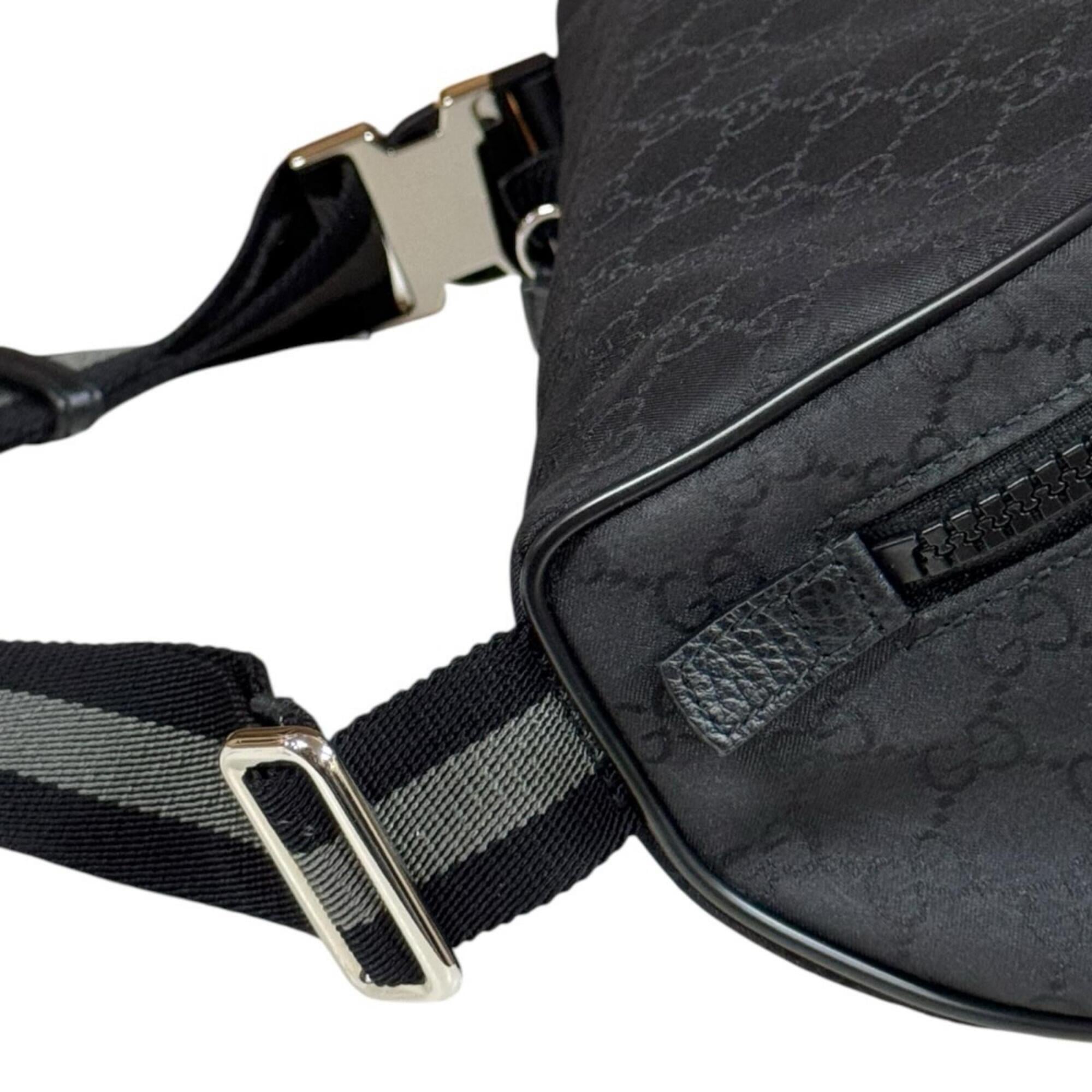 Gucci Black Nylon Sling Bag (Pre-Owned)