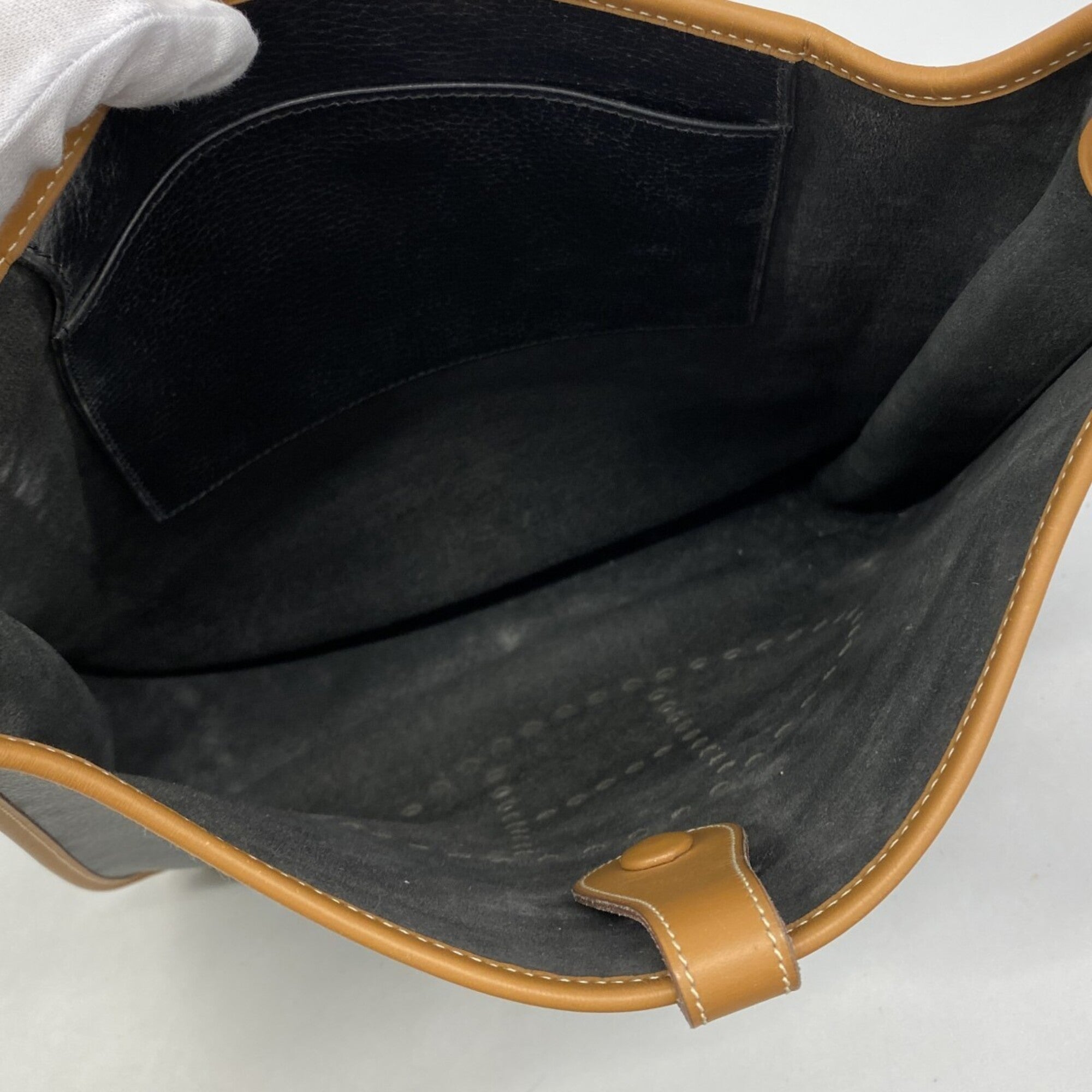 Hermes Black Gold Ardennes Leather Shoulder Bag (Pre-Owned)