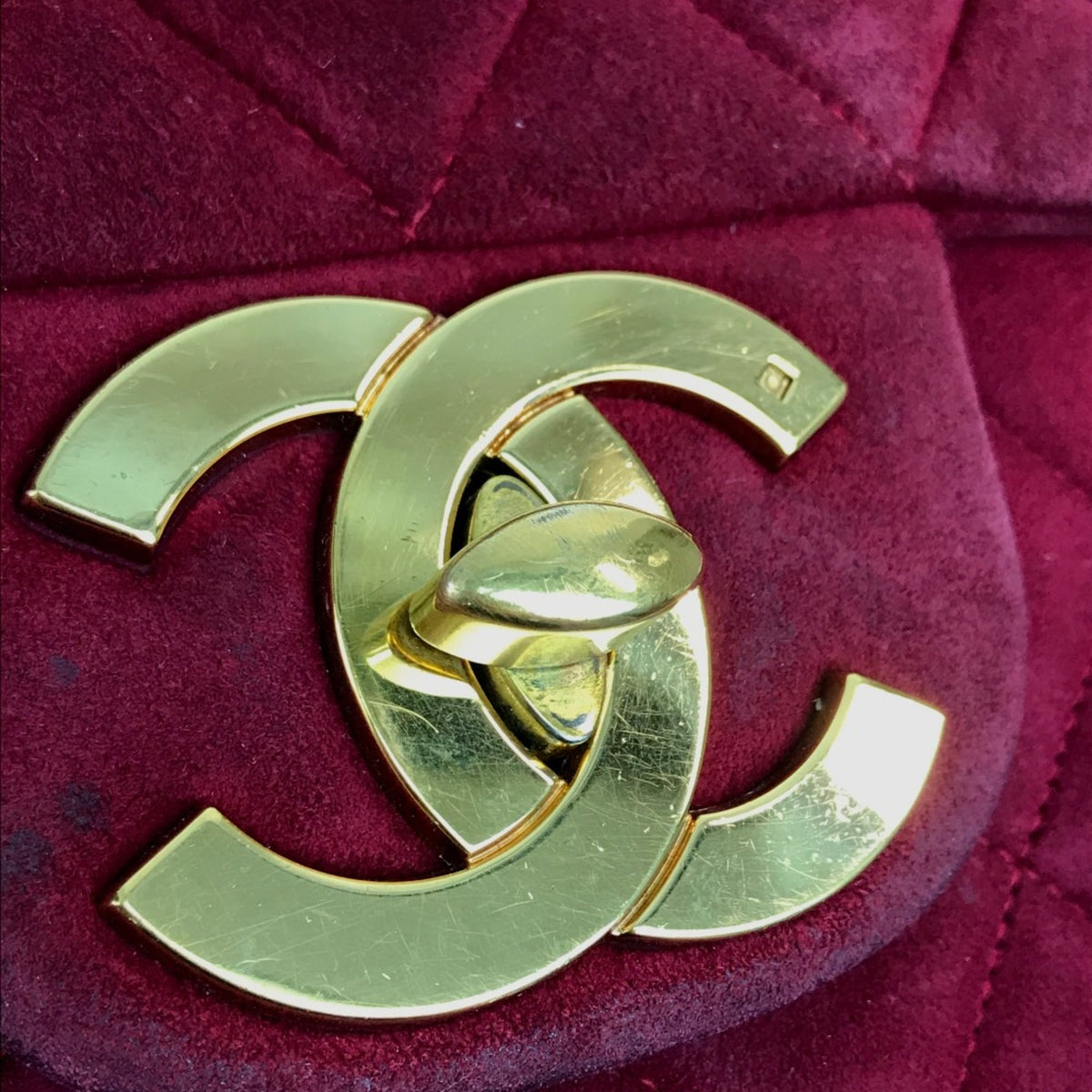 Chanel Red Leather Shoulder Bag (Pre-Owned)