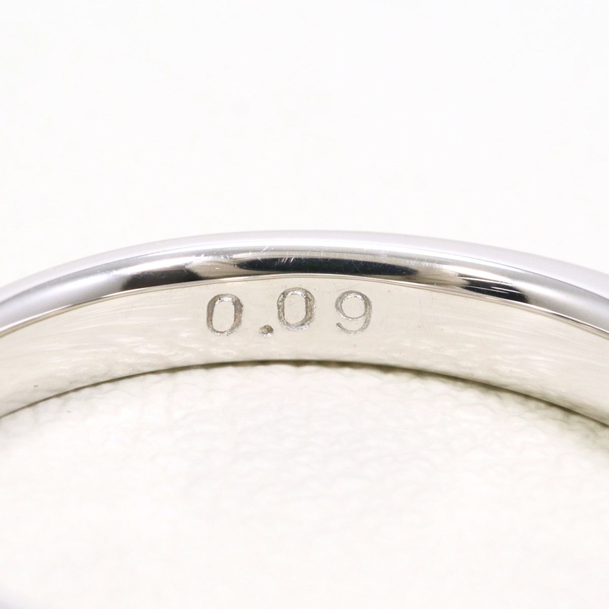 Unbranded White Gold White Gold (10K) Band Ring (Pre-Owned)