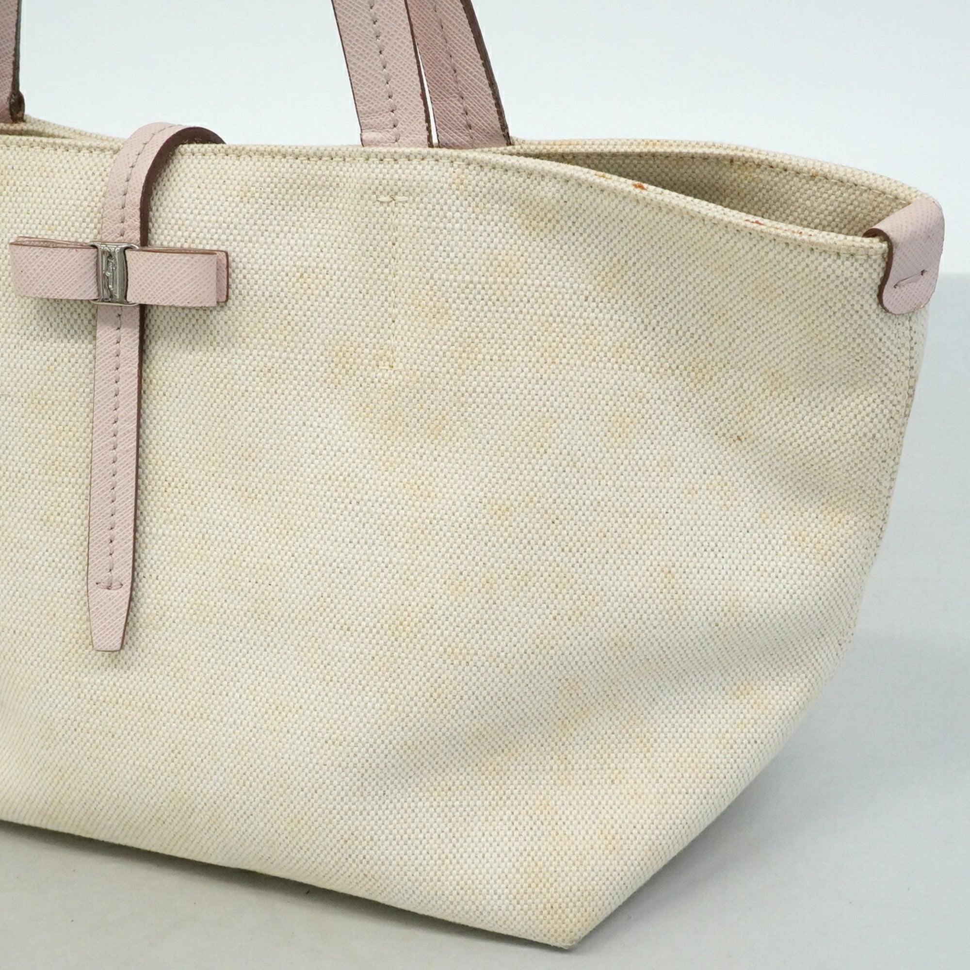 Salvatore Ferragamo Ivory Canvas Handbag (Pre-Owned)