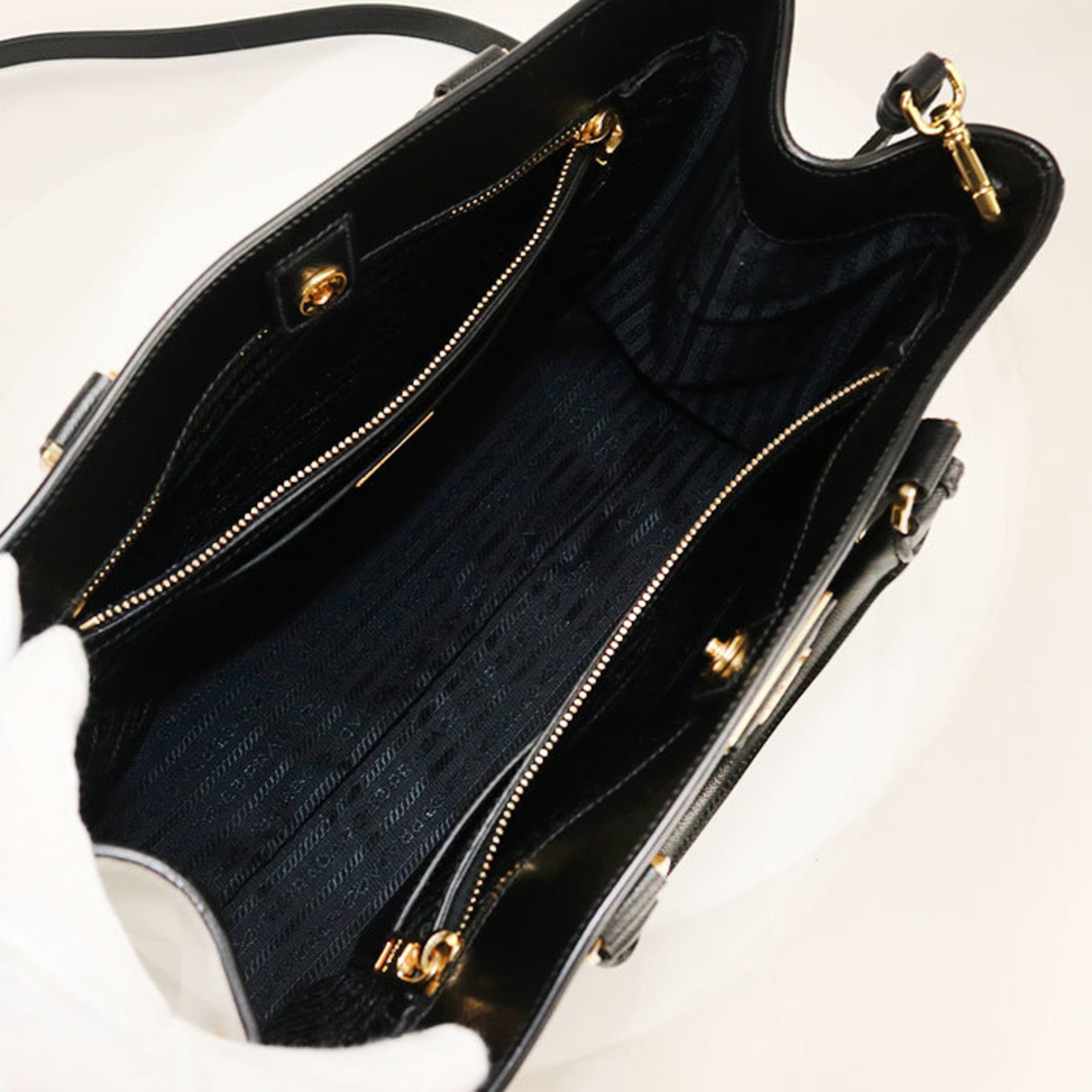 Prada Black Leather Tote Bag (Pre-Owned)