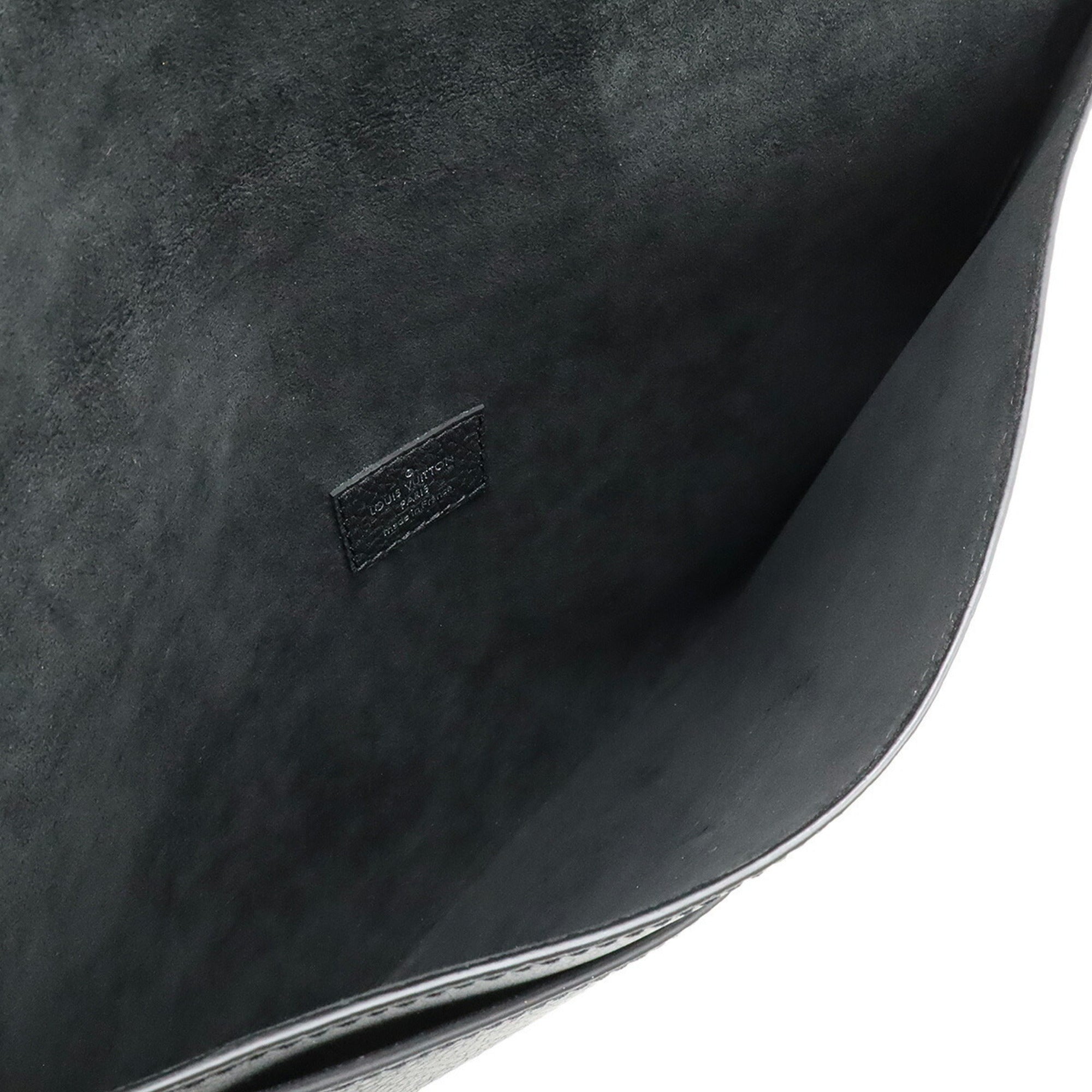Louis Vuitton Noir Leather Clutch Bag Pochette (Pre-Owned)