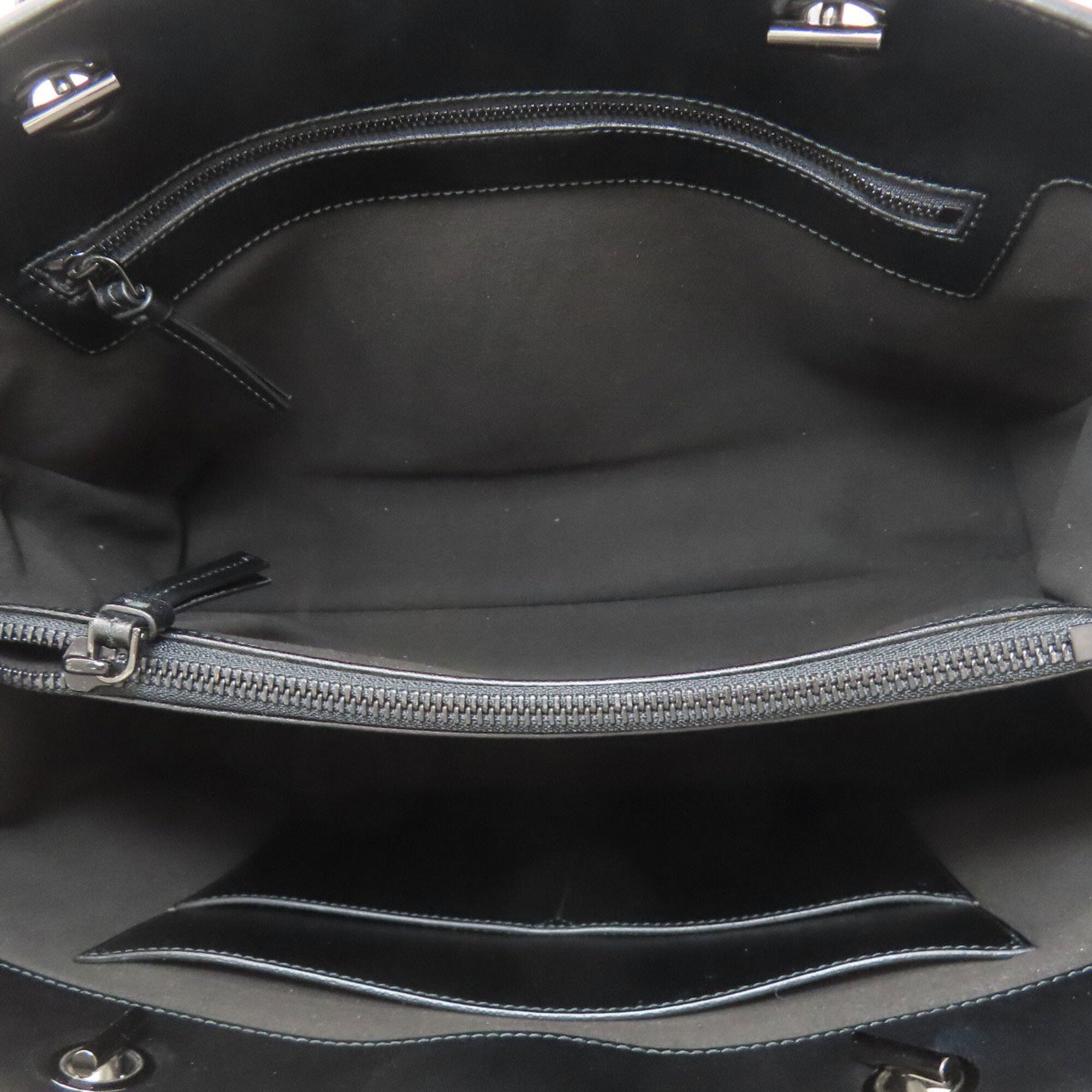 Salvatore Ferragamo Black Leather Tote Bag (Pre-Owned)