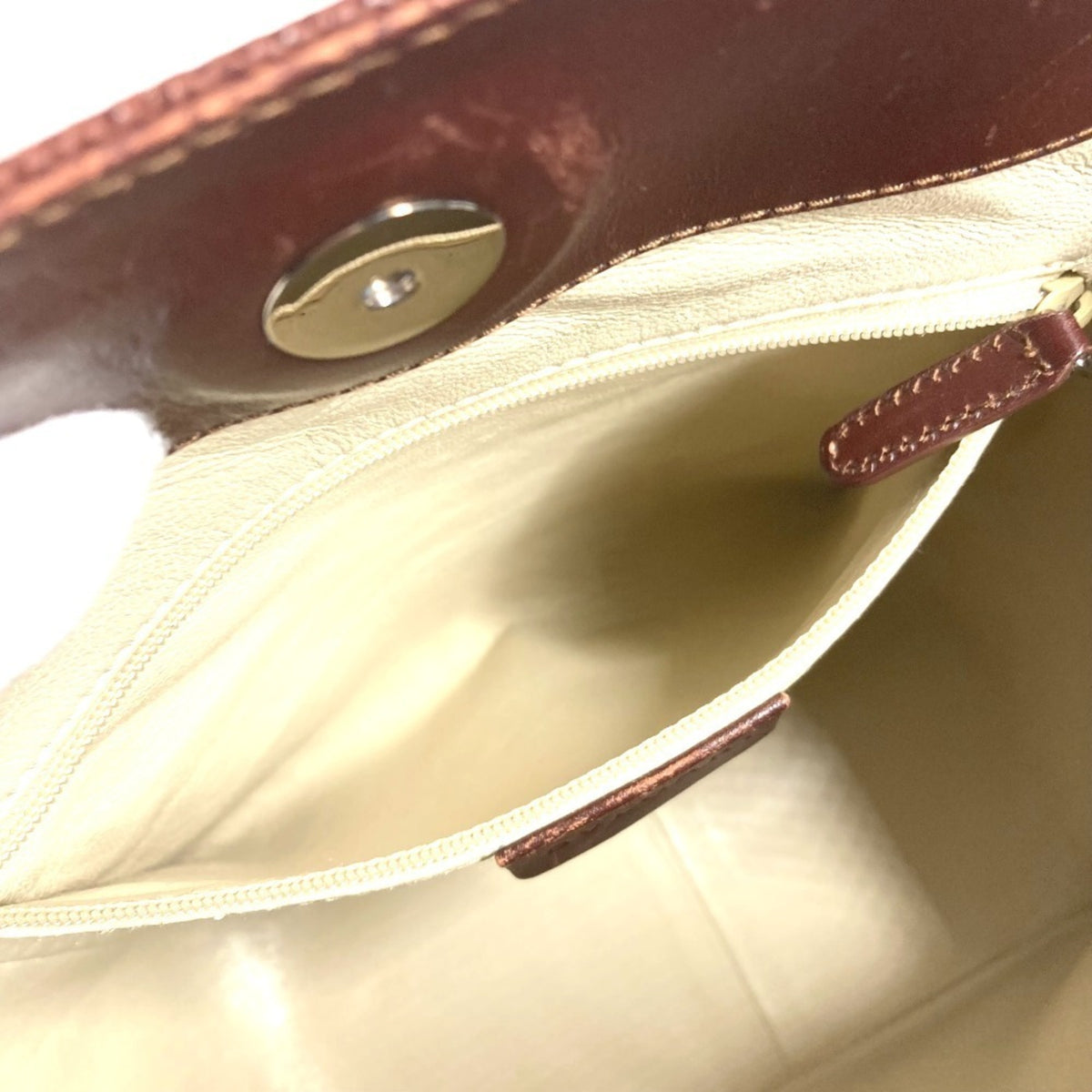 Bvlgari Leather Handbag Shoulder Bag (Pre-Owned)