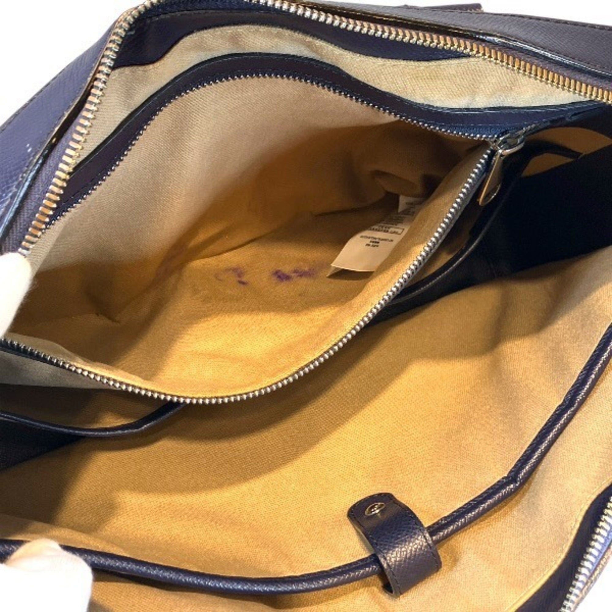 Burberry Black Leather (Pre-Owned)