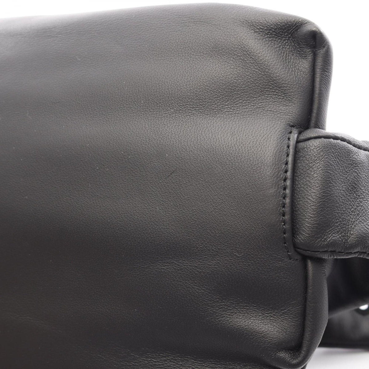 Bottega Veneta Black Leather Fanny Pack Pouch (Pre-Owned)