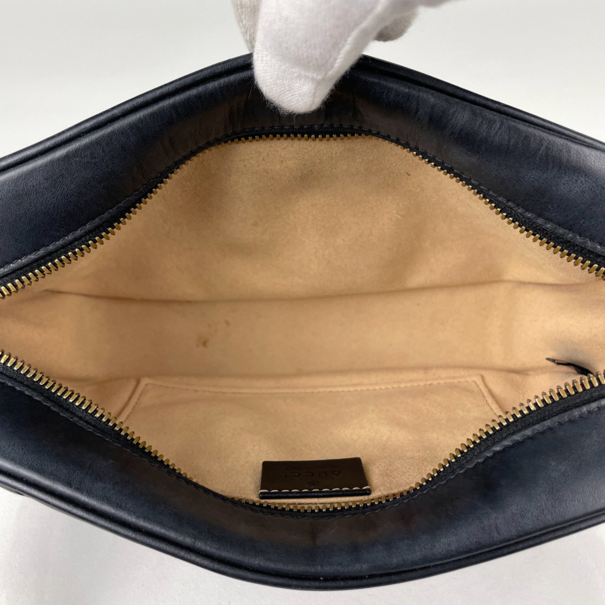 Gucci Black Leather Shoulder Bag (Pre-Owned)