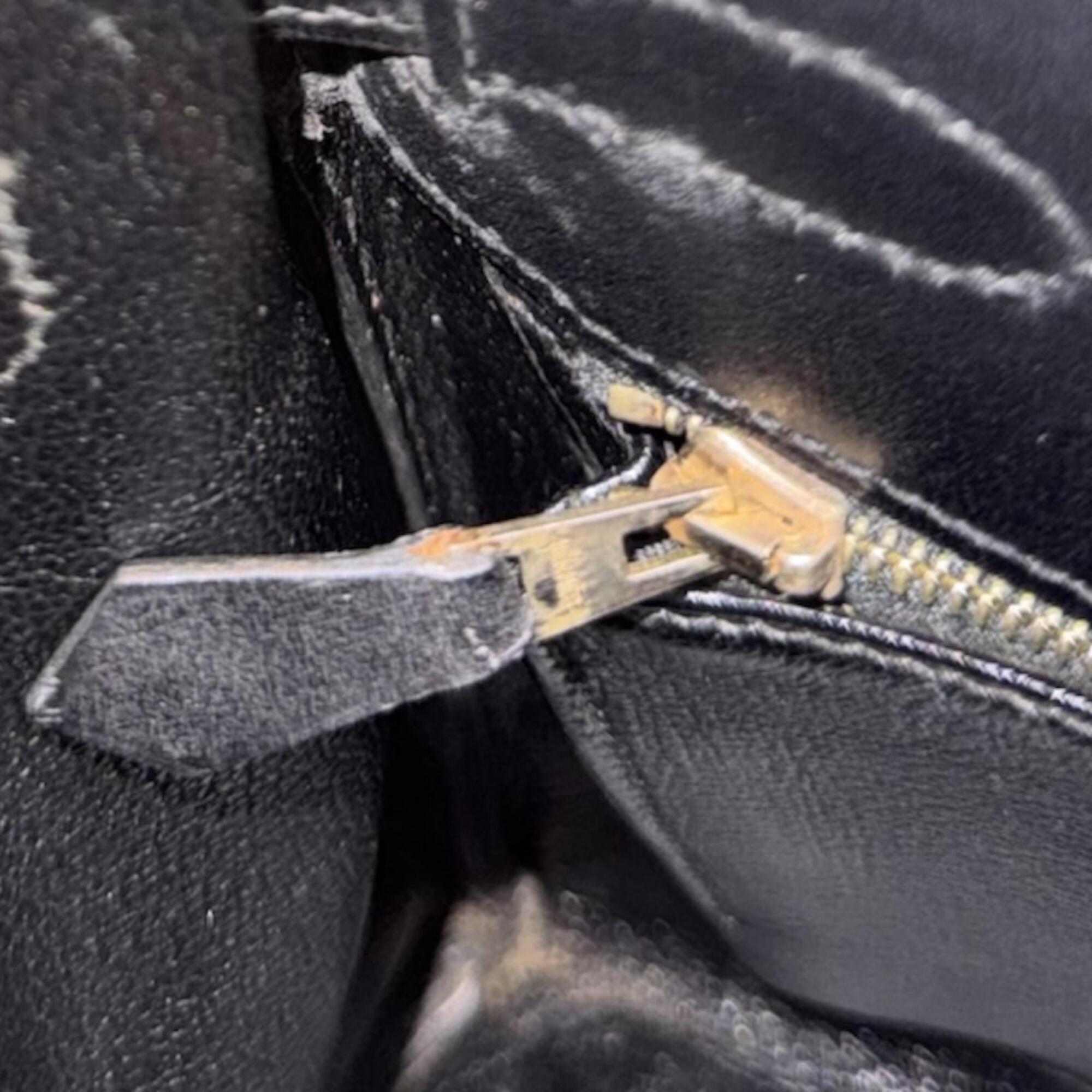 Hermes Black Box Calf Leather Shoulder Bag (Pre-Owned)