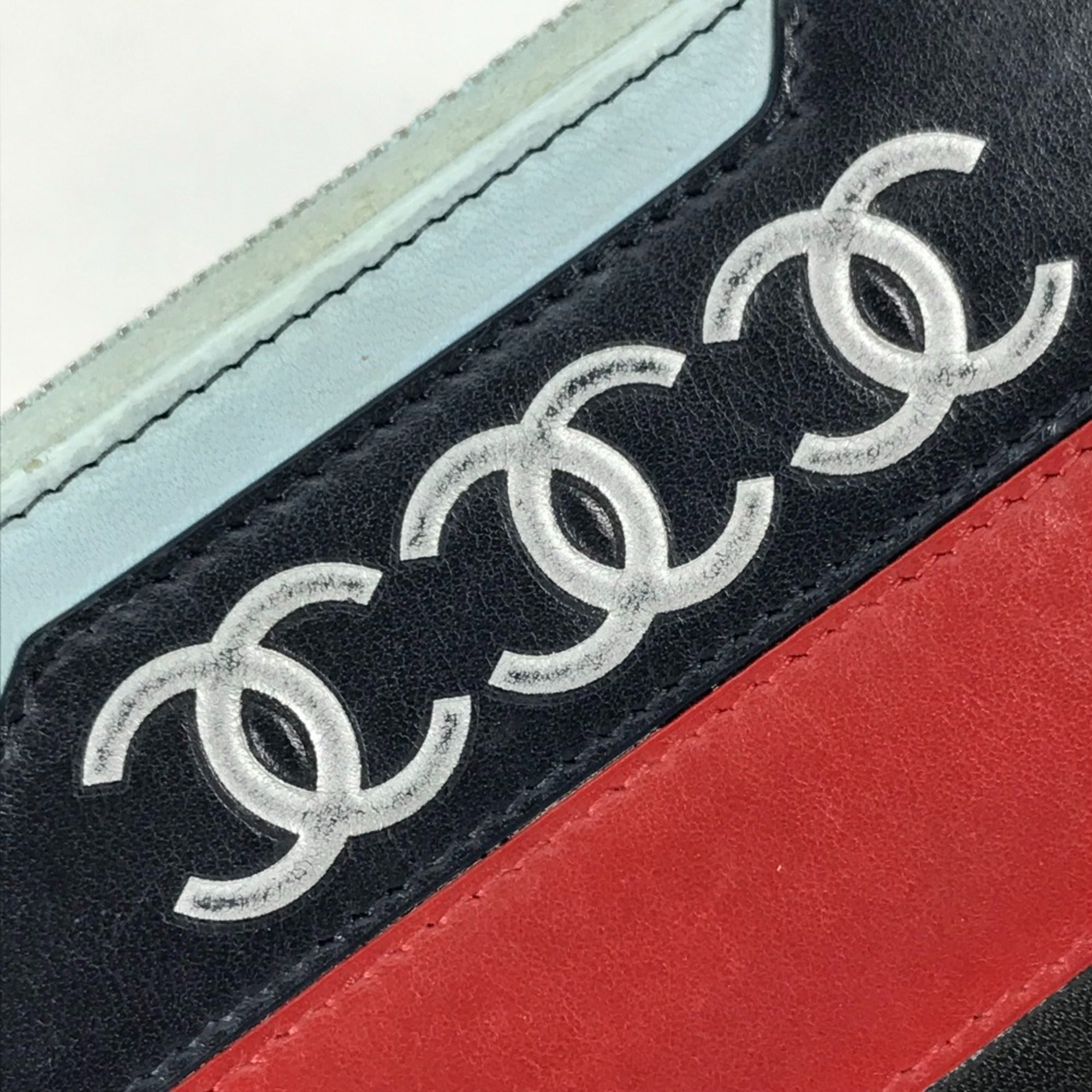 Chanel Black Leather Long Wallet (Bi-Fold) (Pre-Owned)