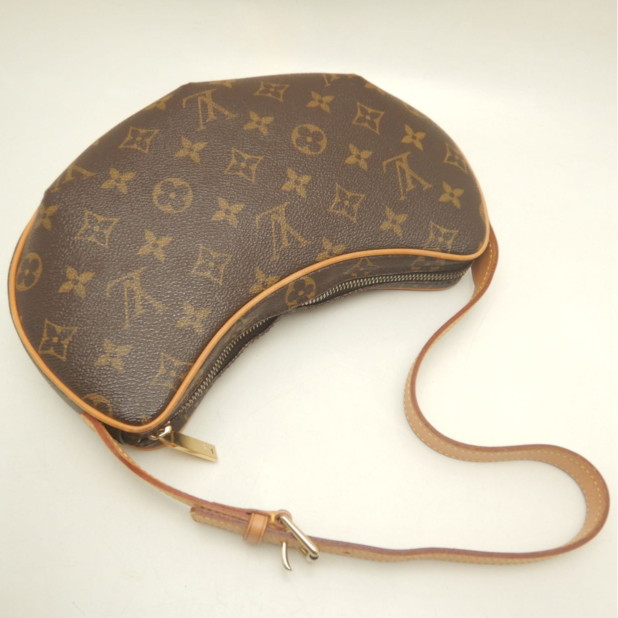 Louis Vuitton Brown Monogram Monogram Canvas Pochette Shoulder Bag (Pre-Owned)
