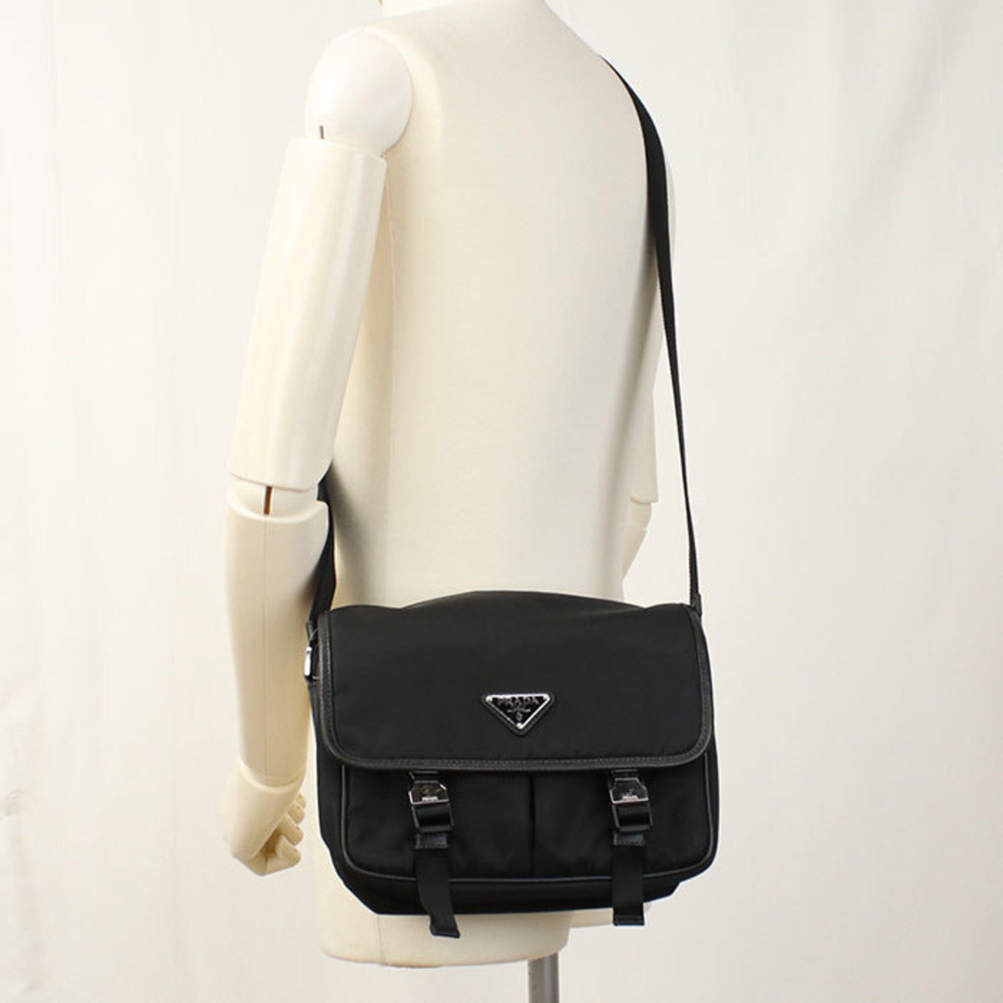 Prada Black Nylon Shoulder Bag (Pre-Owned)