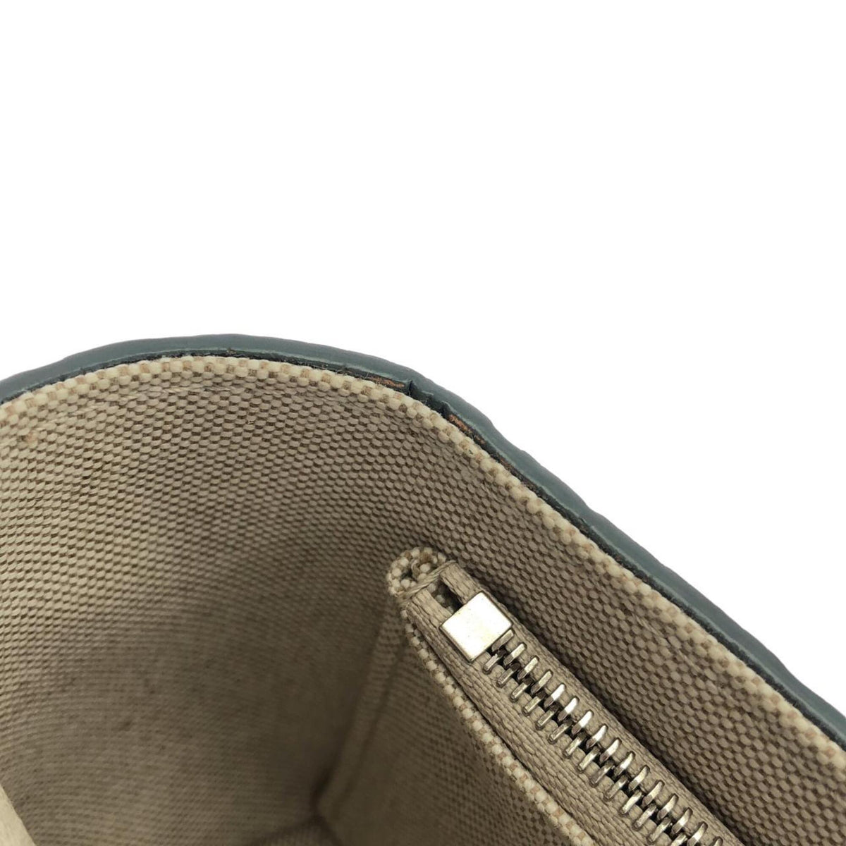 Louis Vuitton Green Leather Shoulder Bag (Pre-Owned)