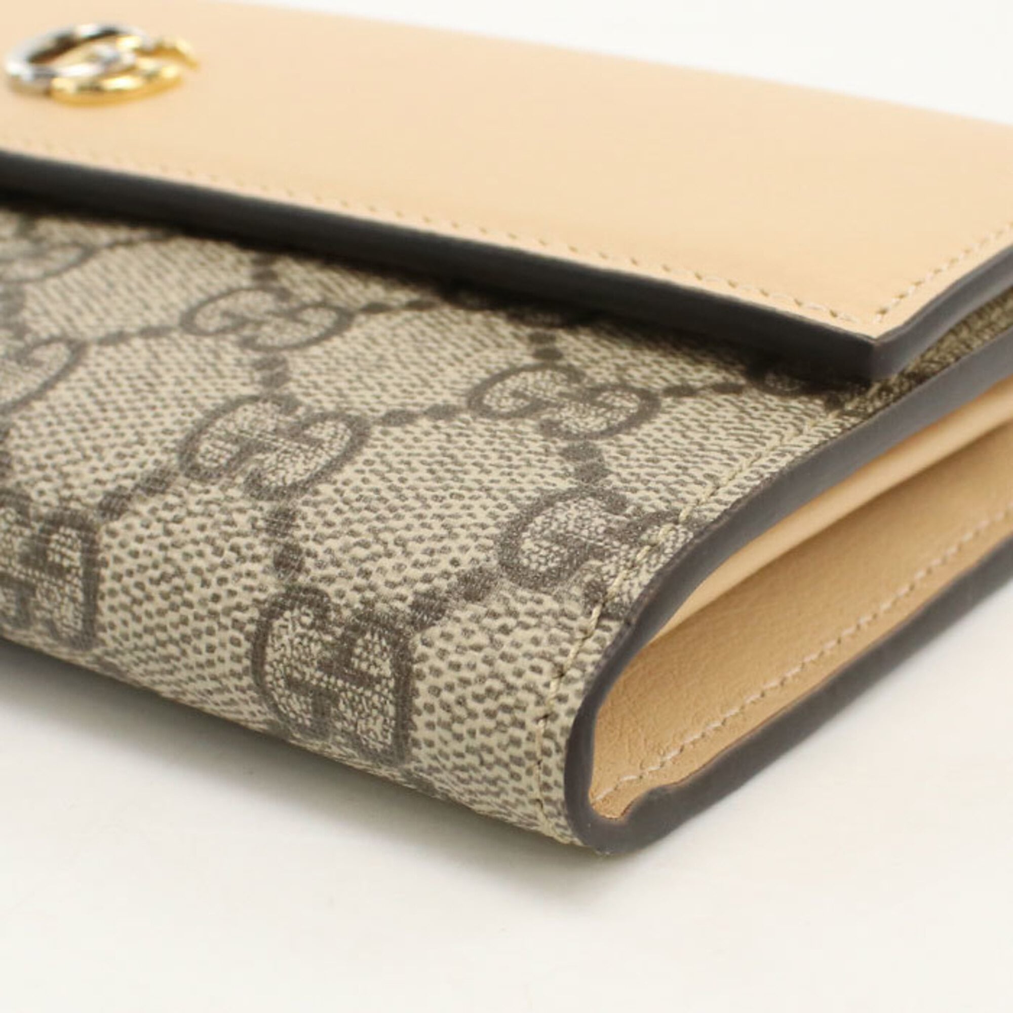 Gucci Beige Pvc Leather Long Wallet (Bi-Fold) (Pre-Owned)