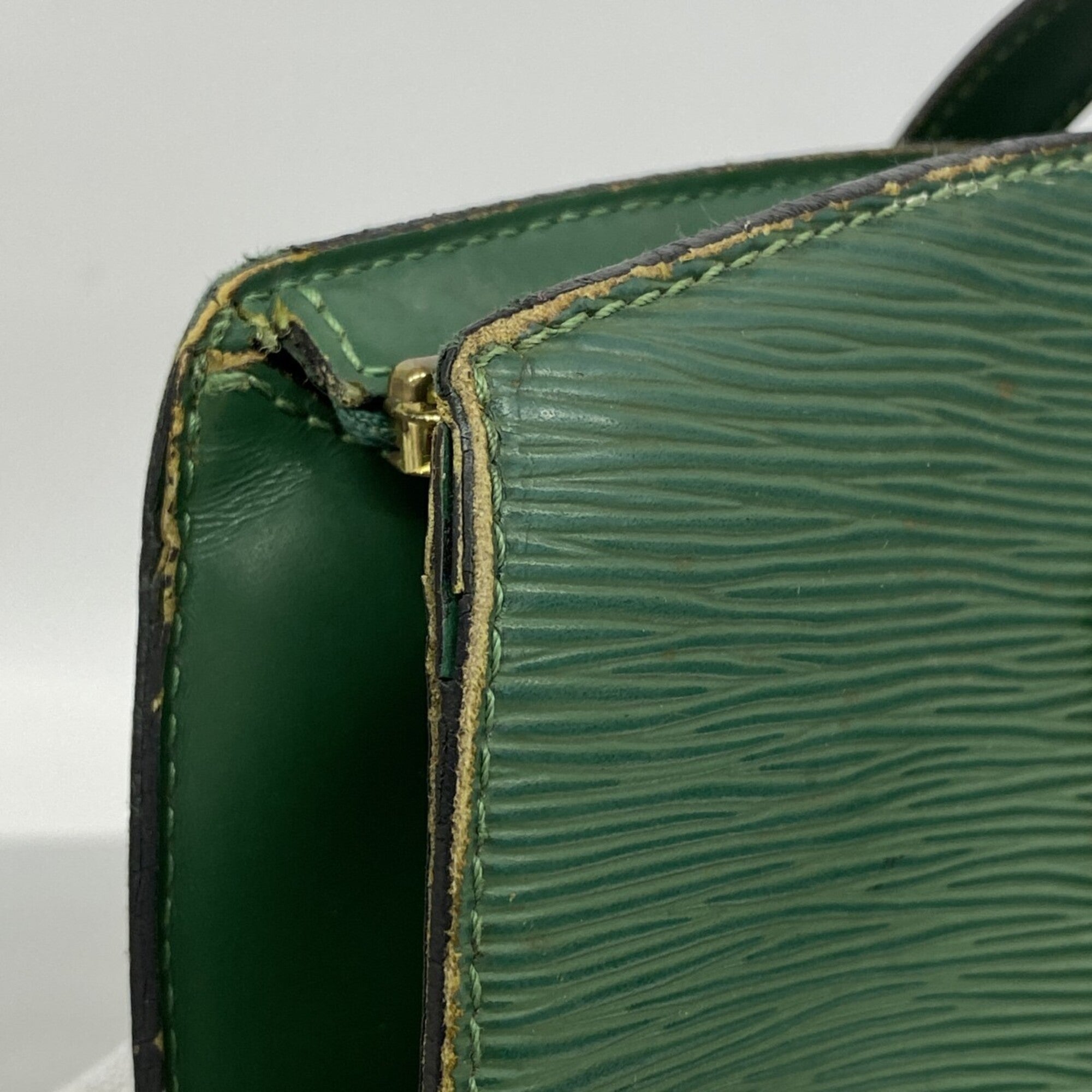 Louis Vuitton Borneo Green Shoulder Bag (Pre-Owned)