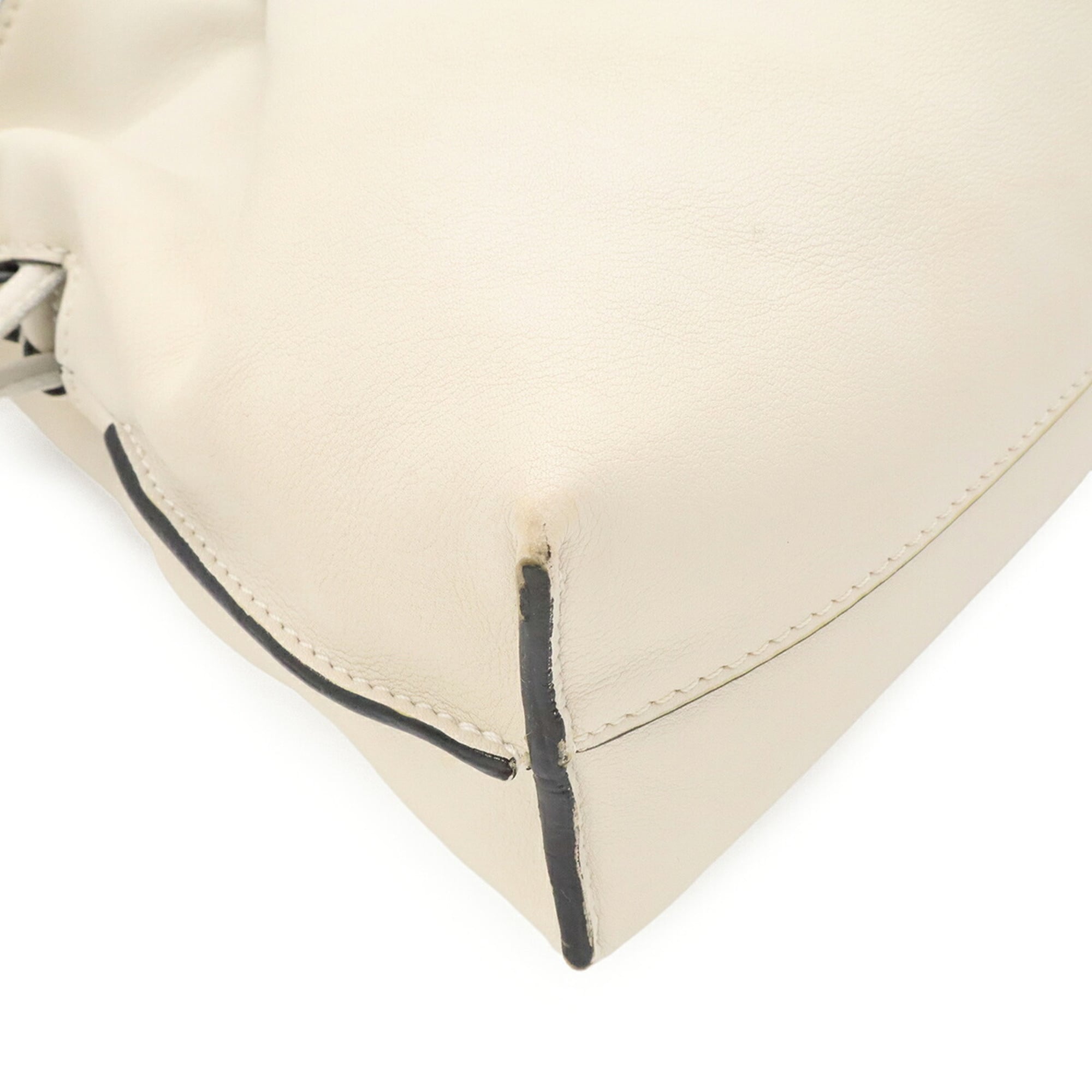 Loewe Off-White Leather Clutch Bag Pochette Shoulder Bag (Pre-Owned)