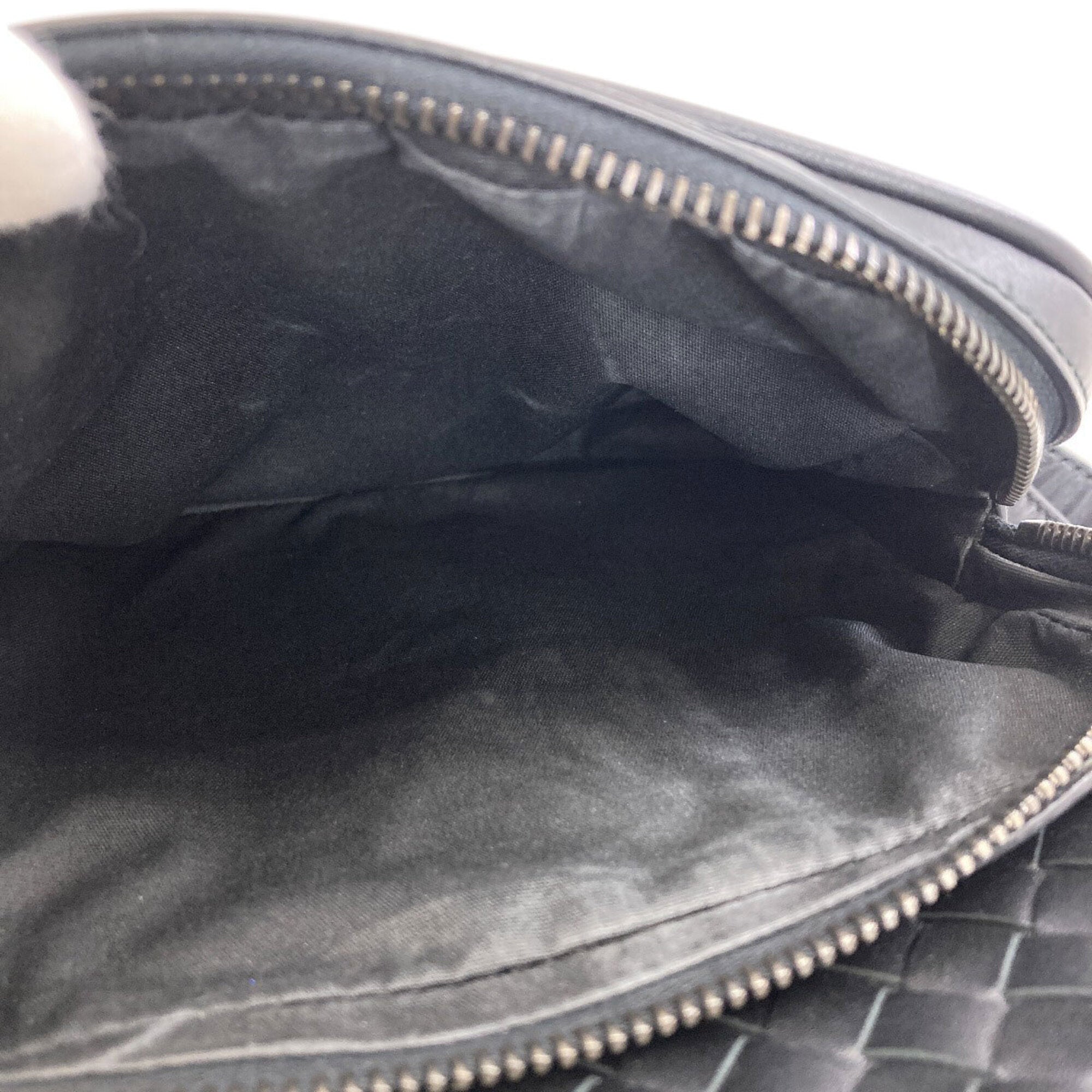 Bottega Veneta Black Leather Shoulder Bag (Pre-Owned)