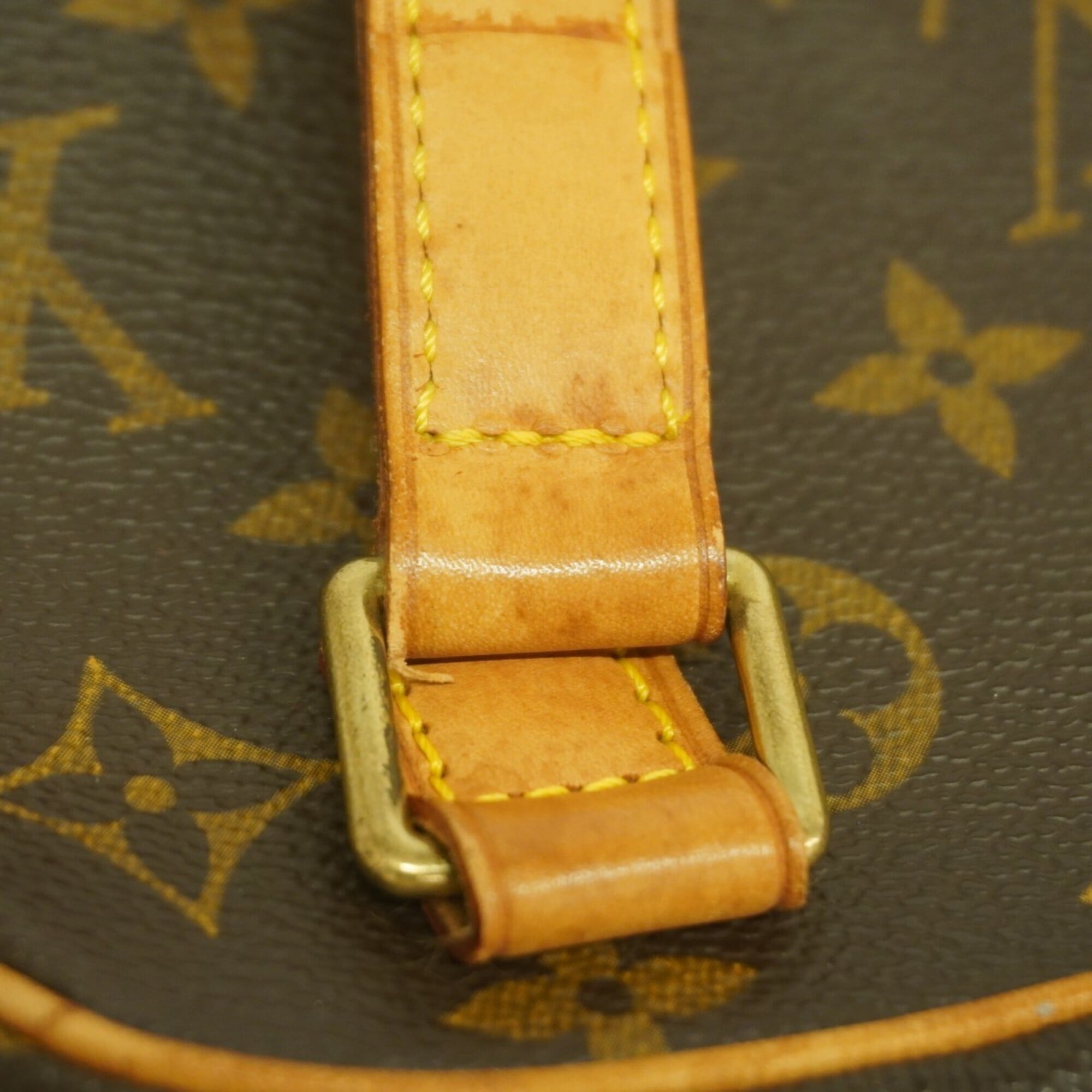 Louis Vuitton Brown Handbag (Pre-Owned)
